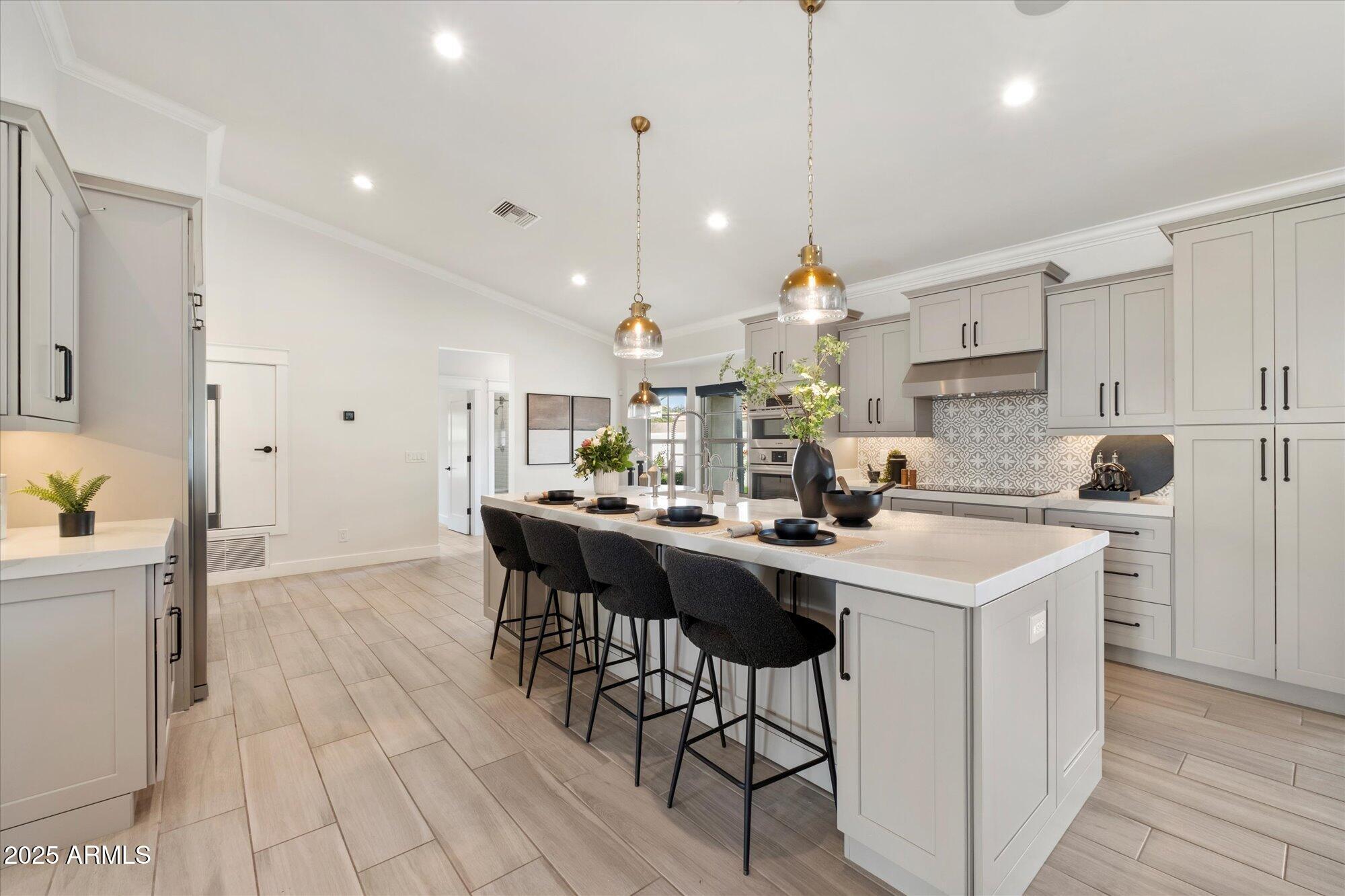 10180 E LARKSPUR Drive