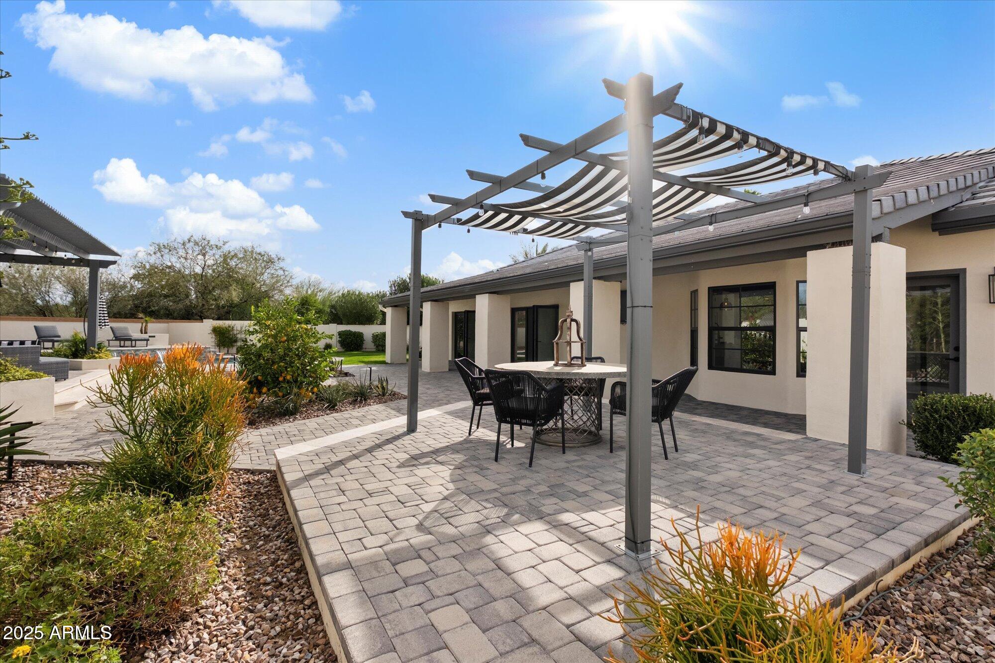 10180 E LARKSPUR Drive