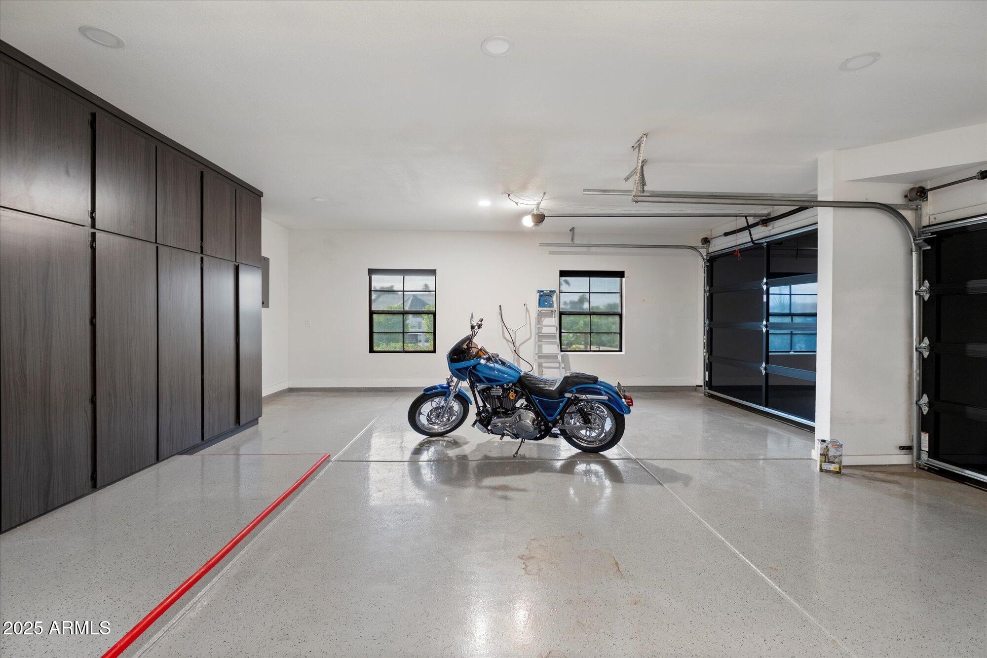 10180 E LARKSPUR Drive