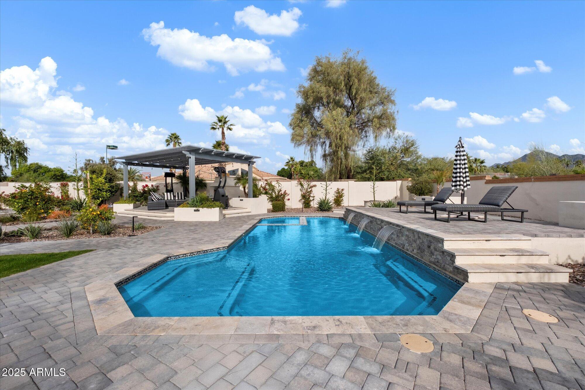 10180 E LARKSPUR Drive