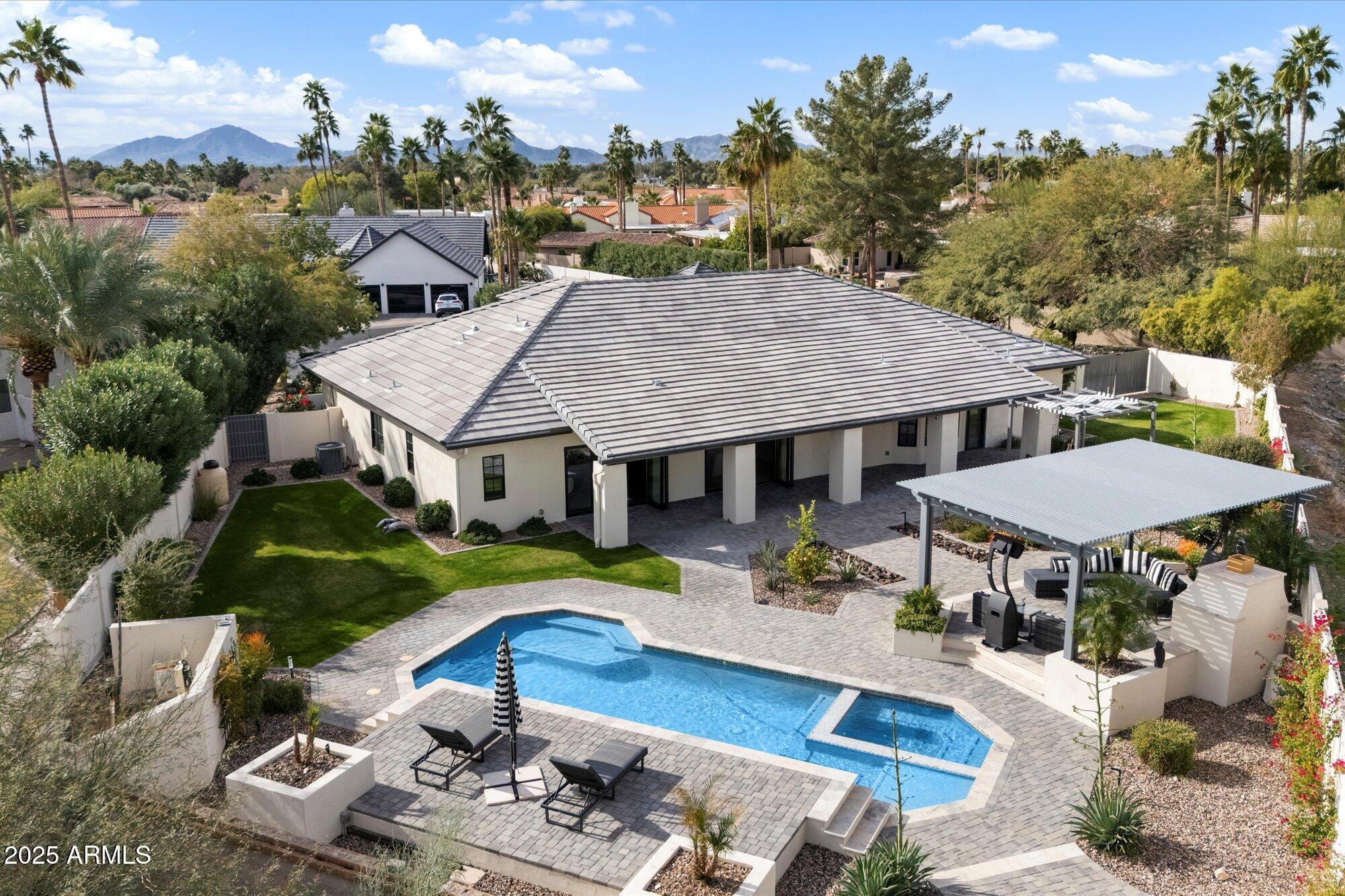 10180 E LARKSPUR Drive
