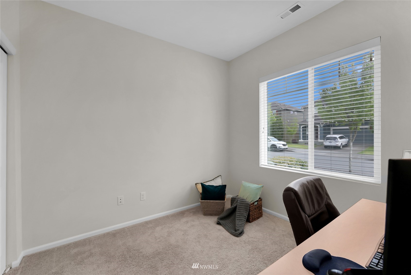 8625 10th Street SE
