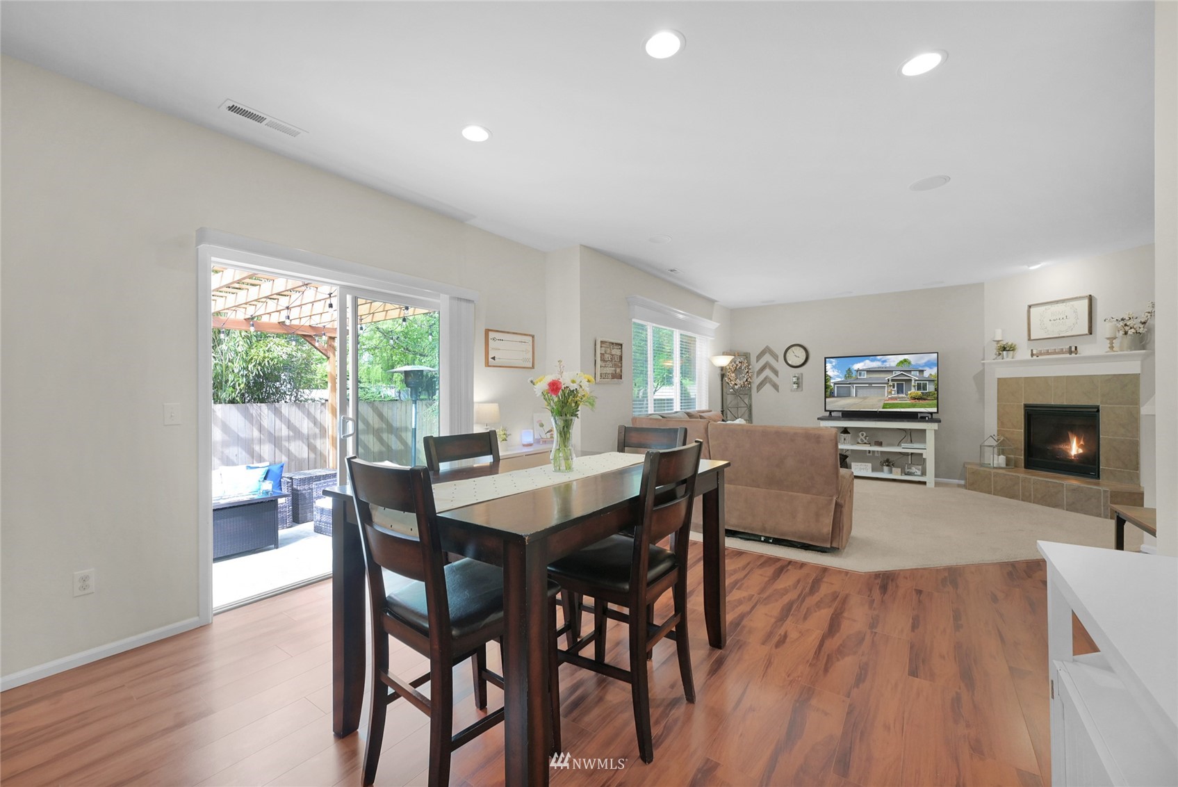 8625 10th Street SE