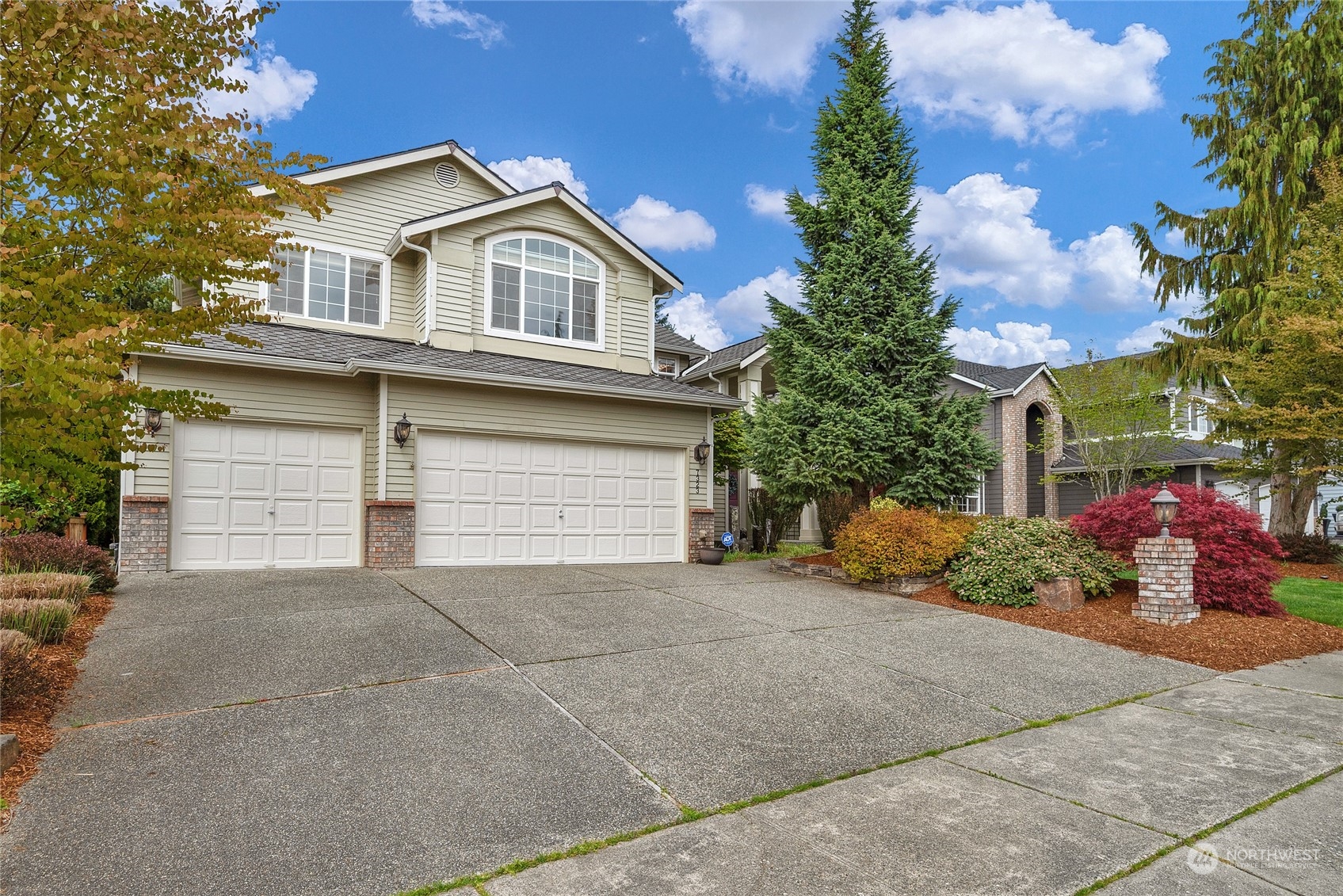 7323 W Country Club Drive