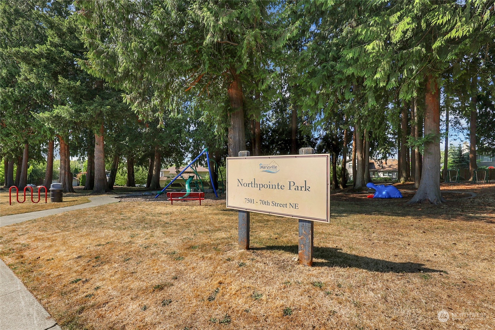 6904 75th Drive NE