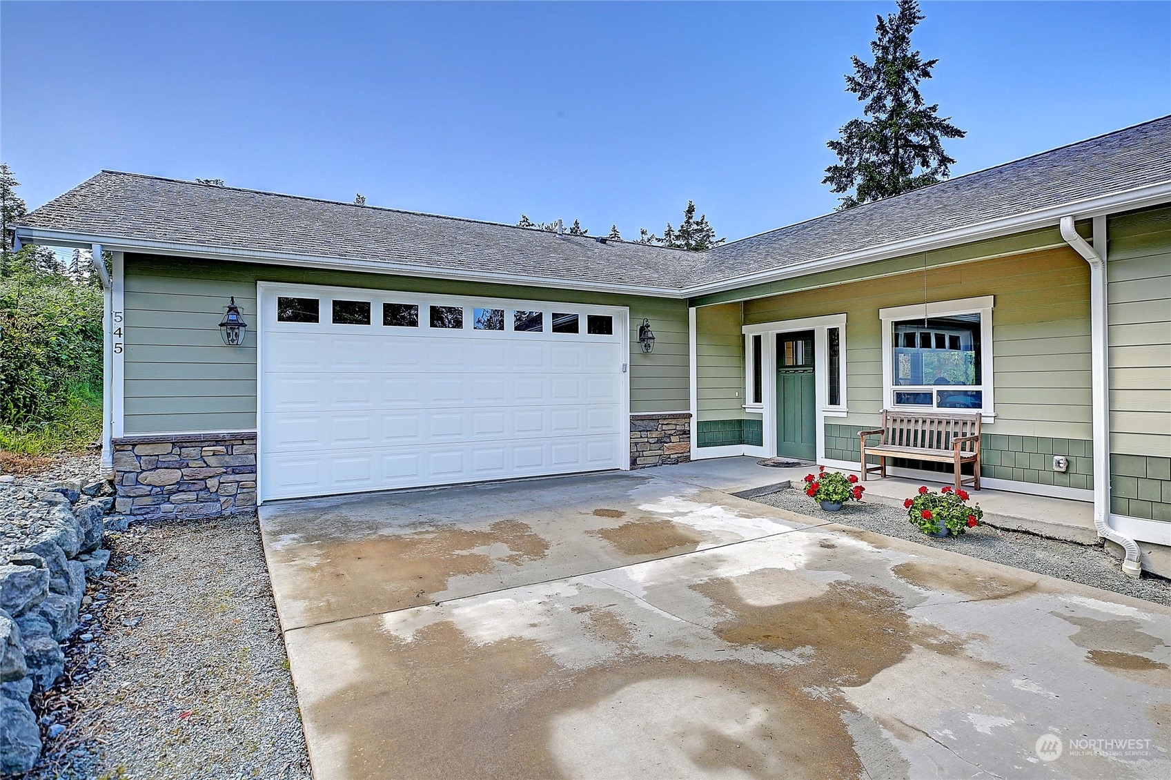 545 Rozeway Place