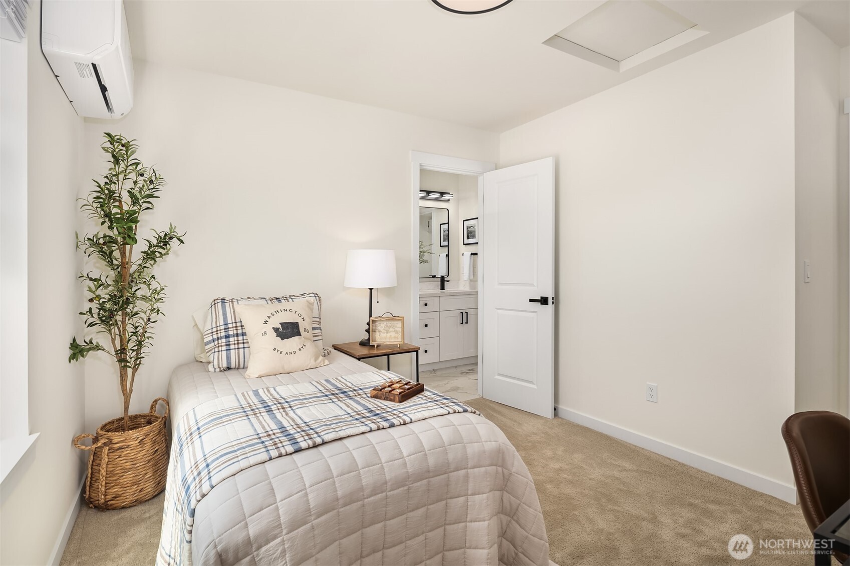 2209 Monroe Avenue Unit: B