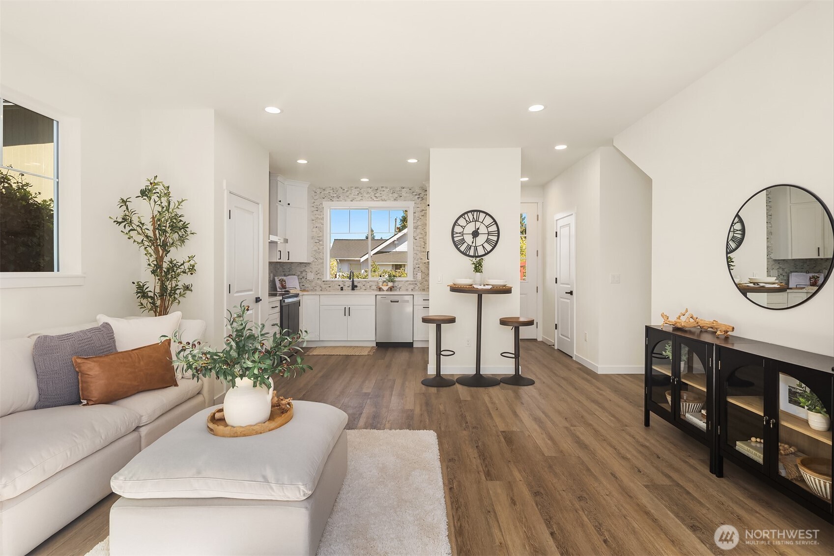 2209 Monroe Avenue Unit: B
