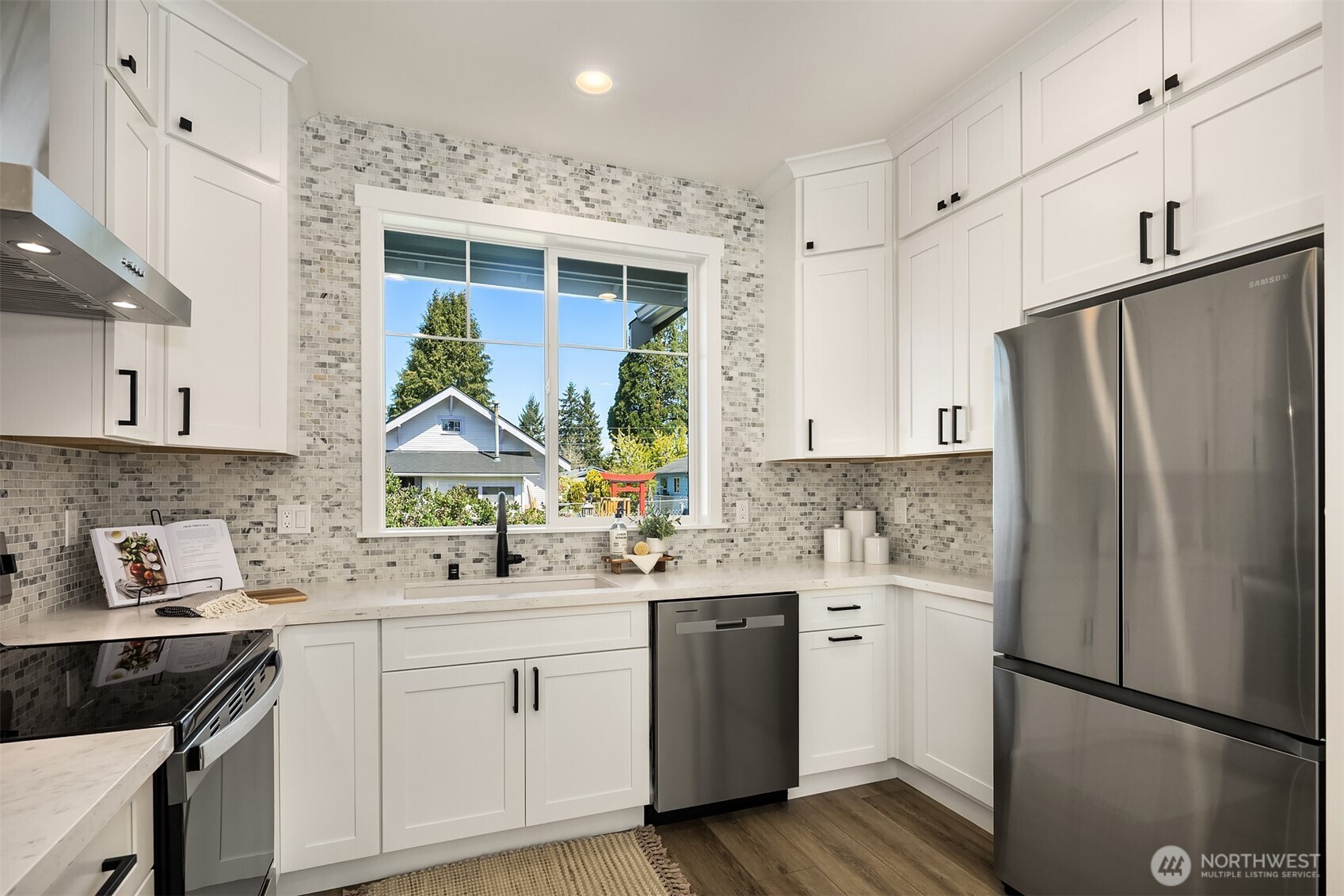 2209 Monroe Avenue Unit: B