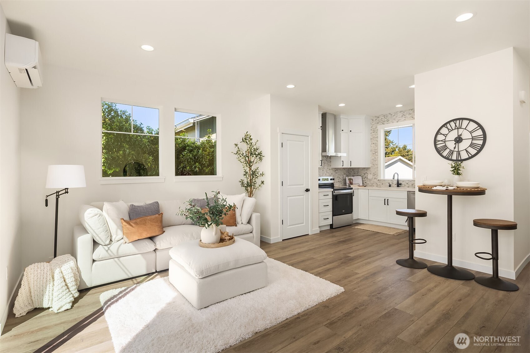 2209 Monroe Avenue Unit: B