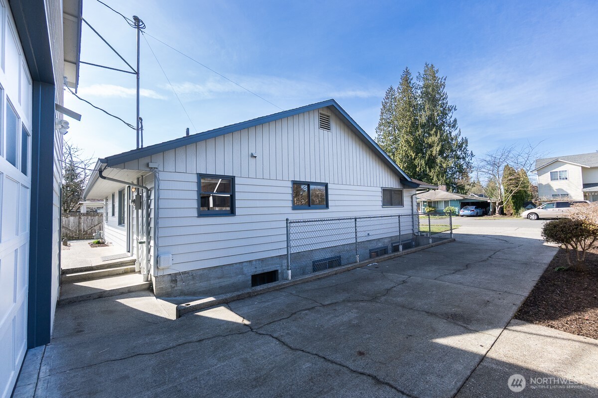 423 N Washington Avenue