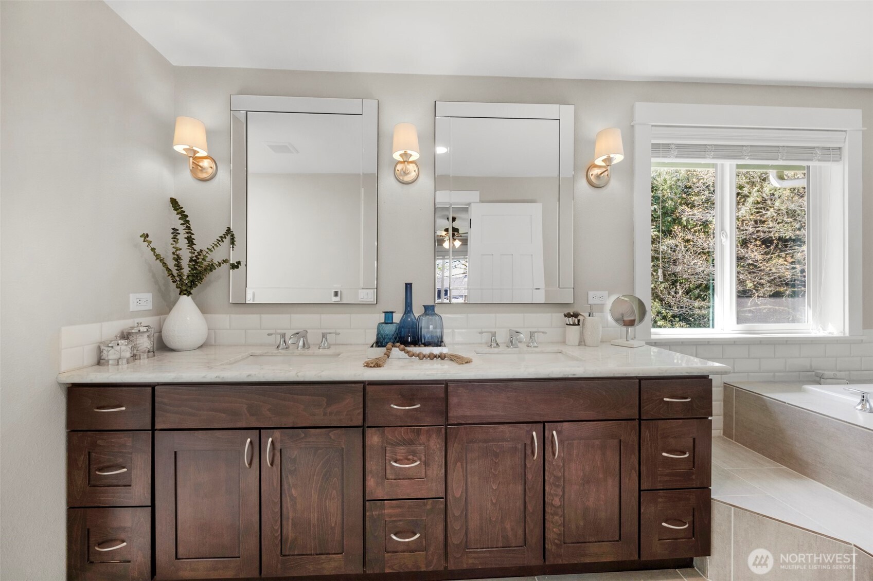 5722 Northridge Drive