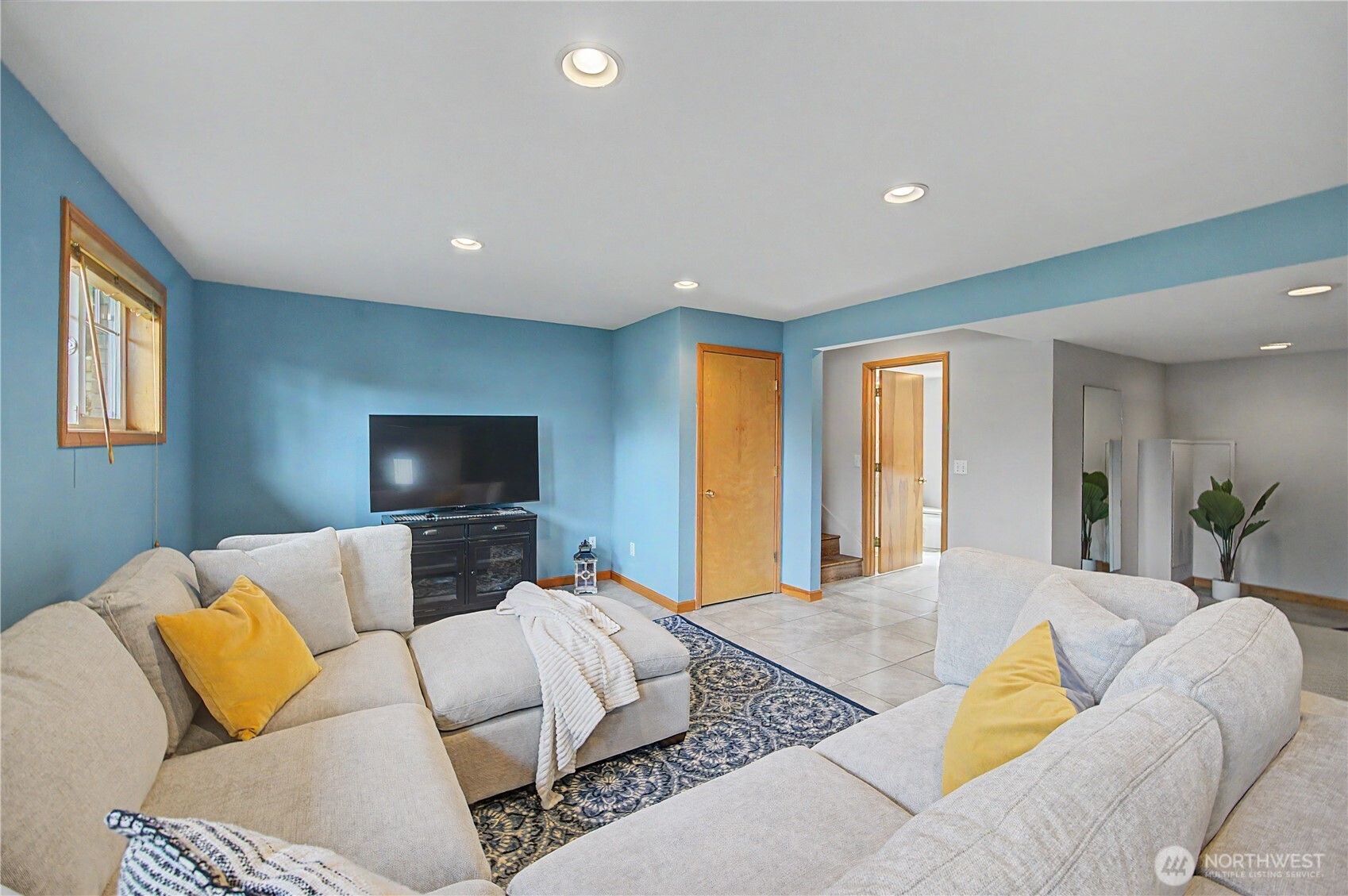 6325 Northridge Drive