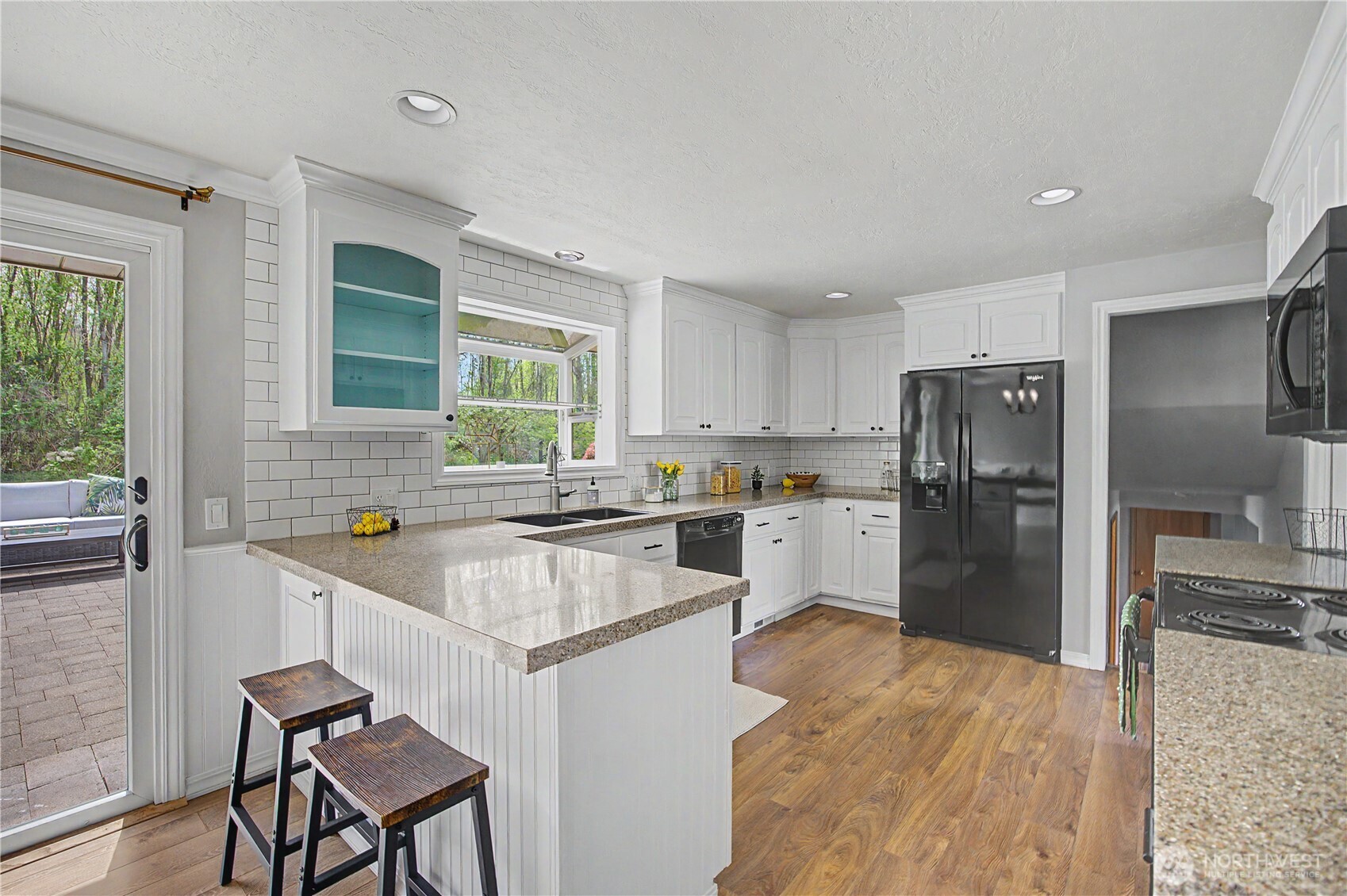 6325 Northridge Drive