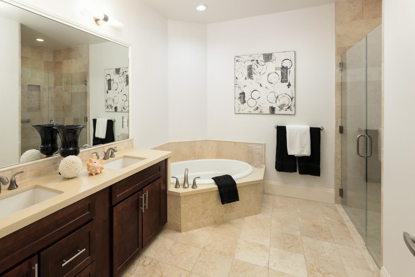 100 1st ST 207