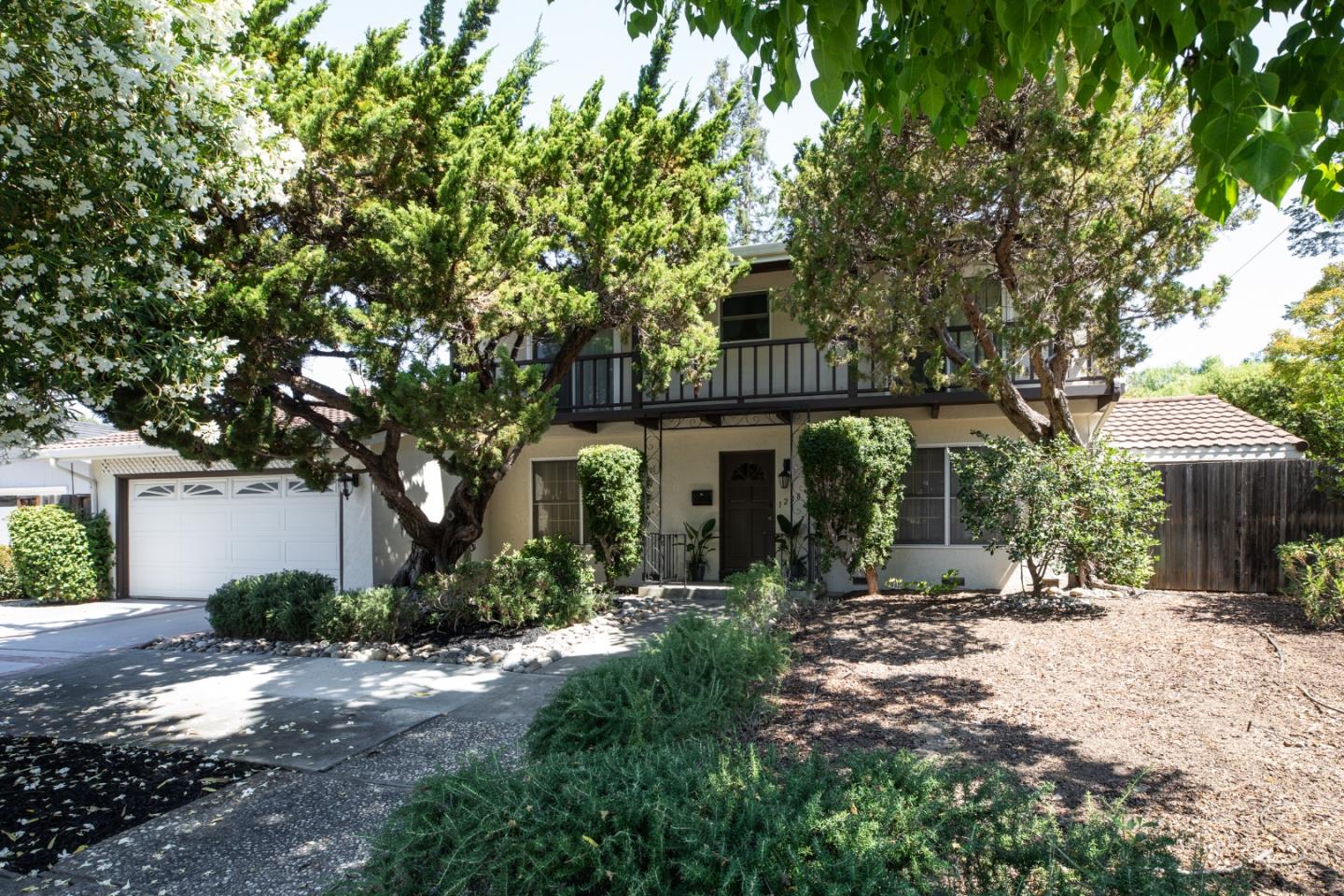 1208 Fairbrook Drive