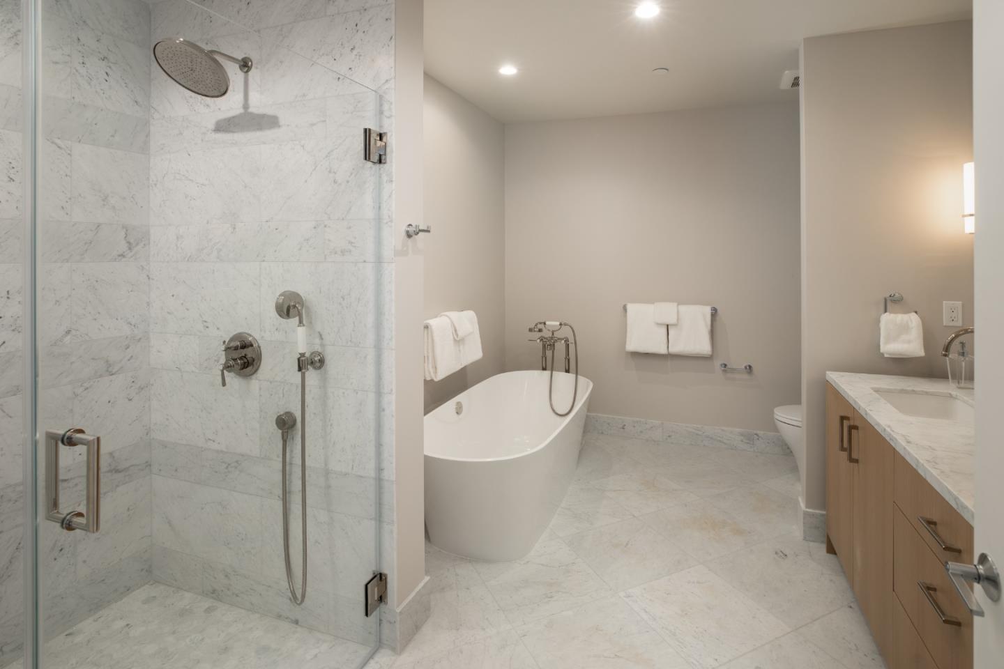 450 First Street 302