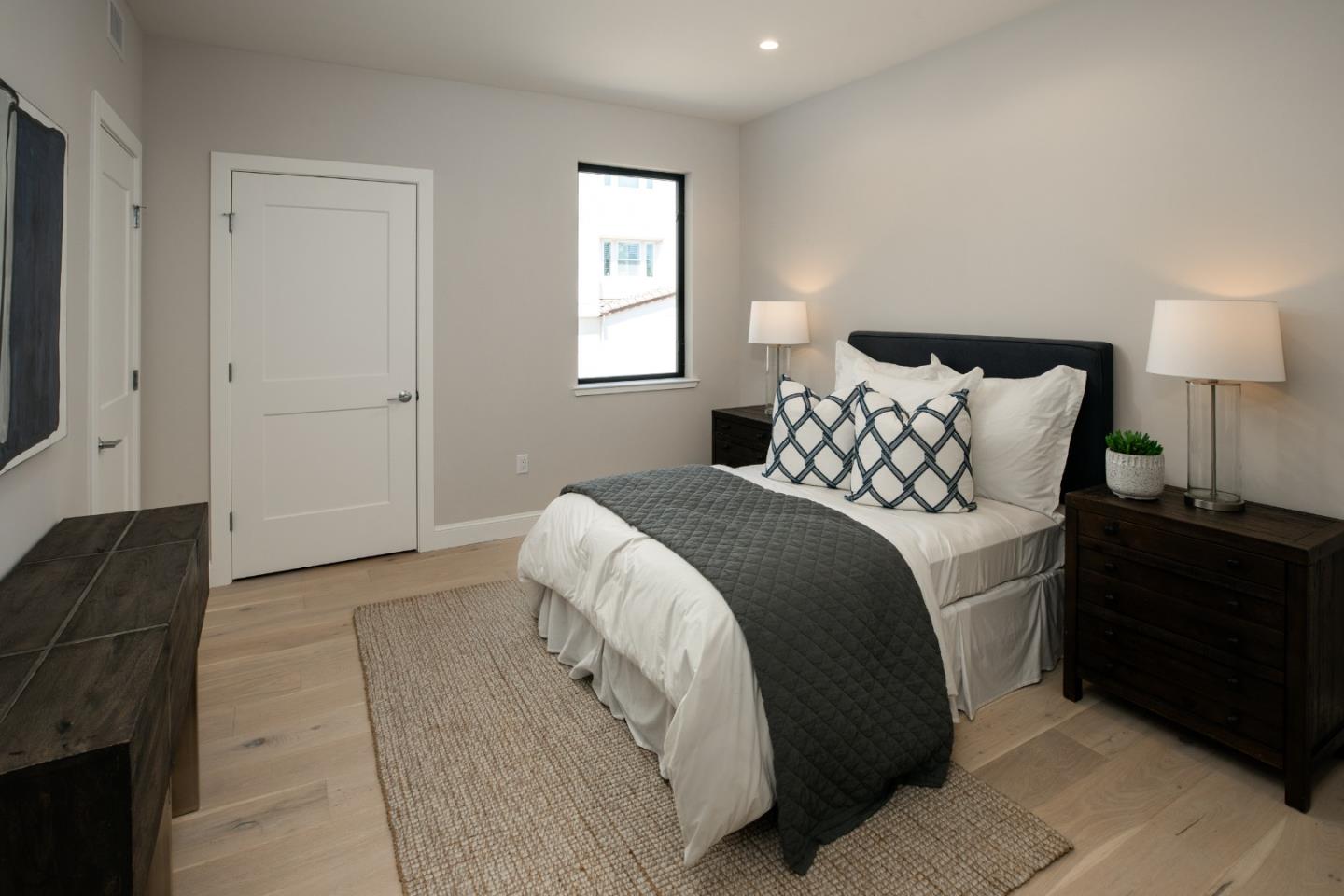 450 First Street 201