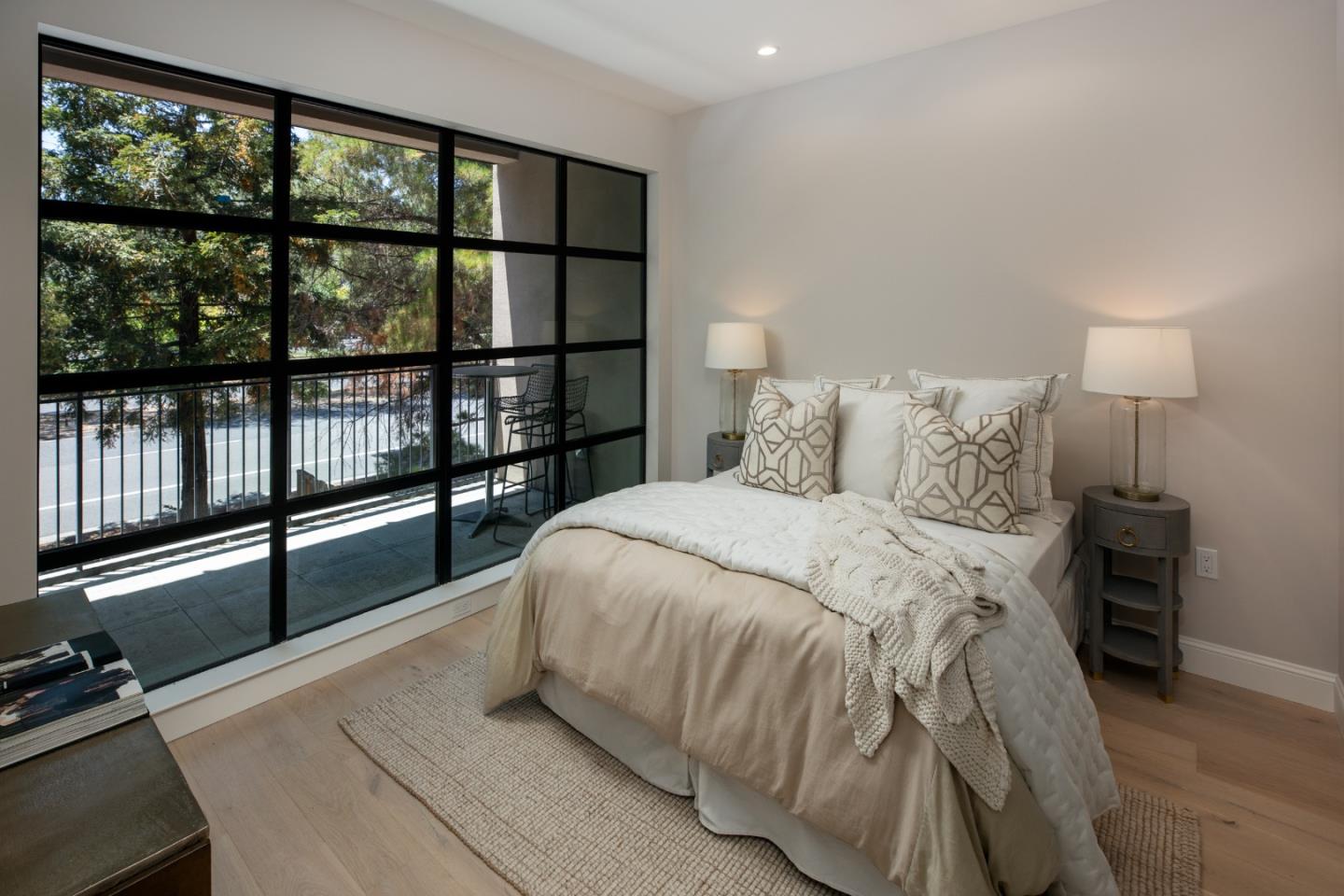 450 First Street 201