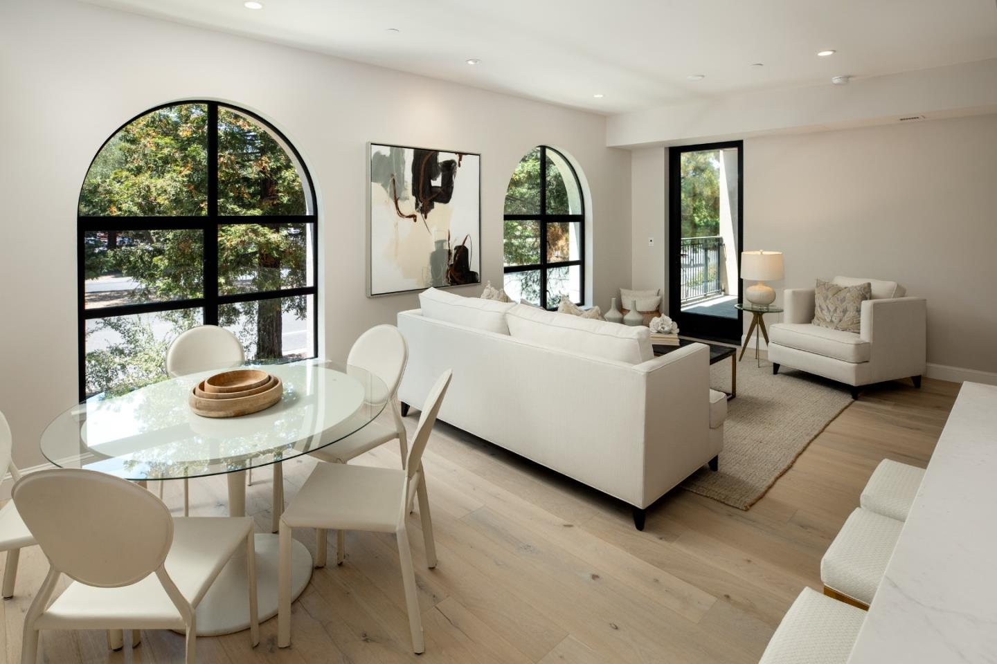 450 First Street 201