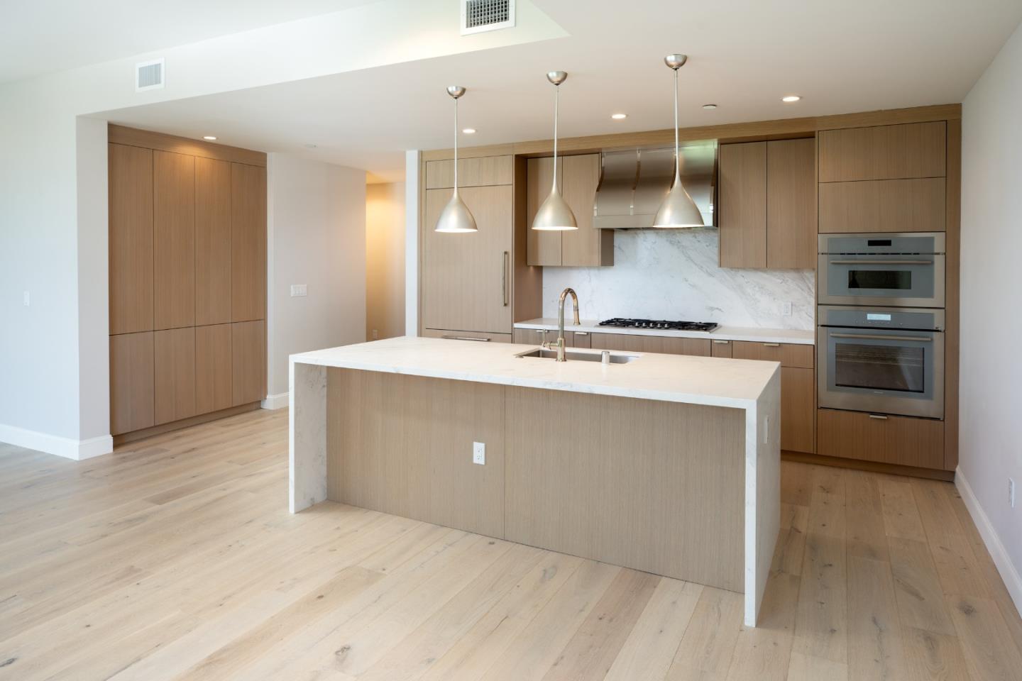 450 First Street 308
