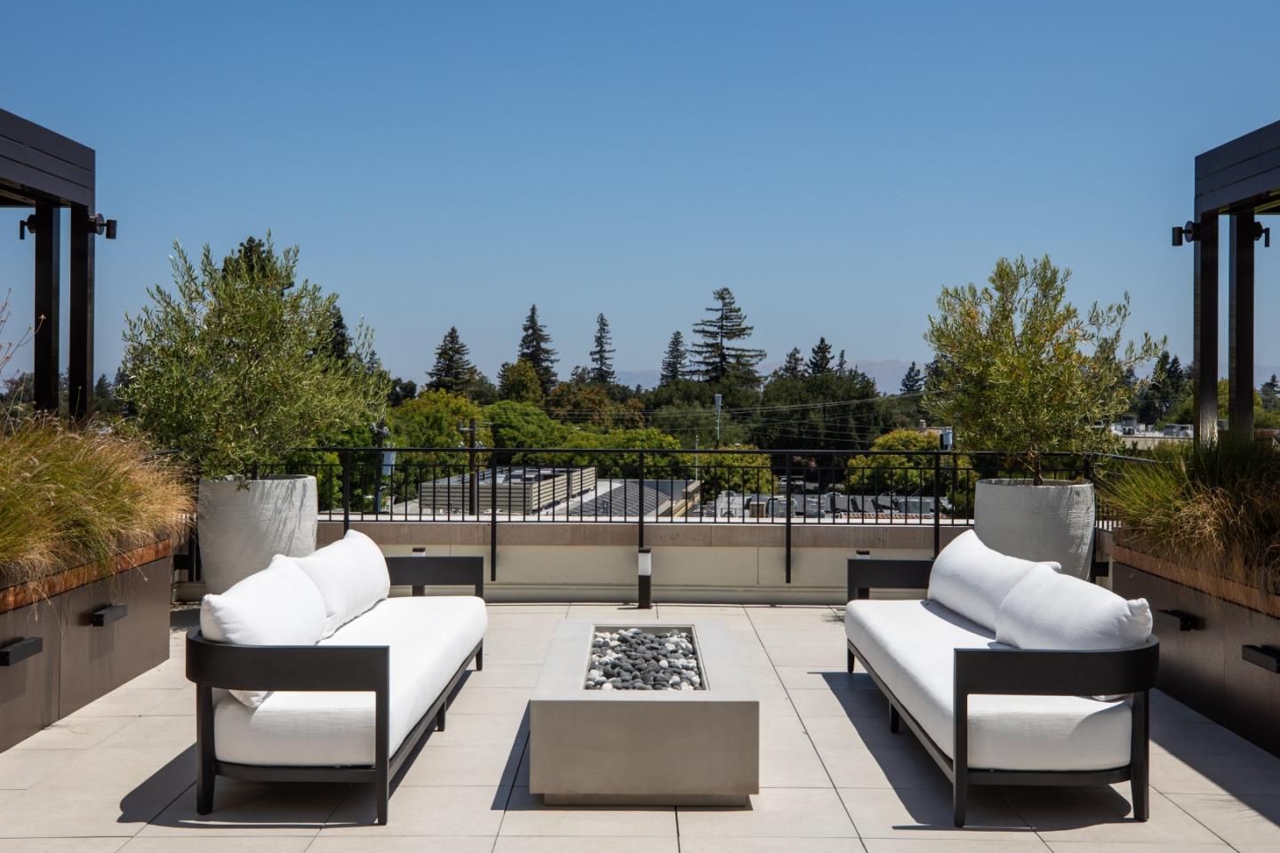 450 FIRST Street 202