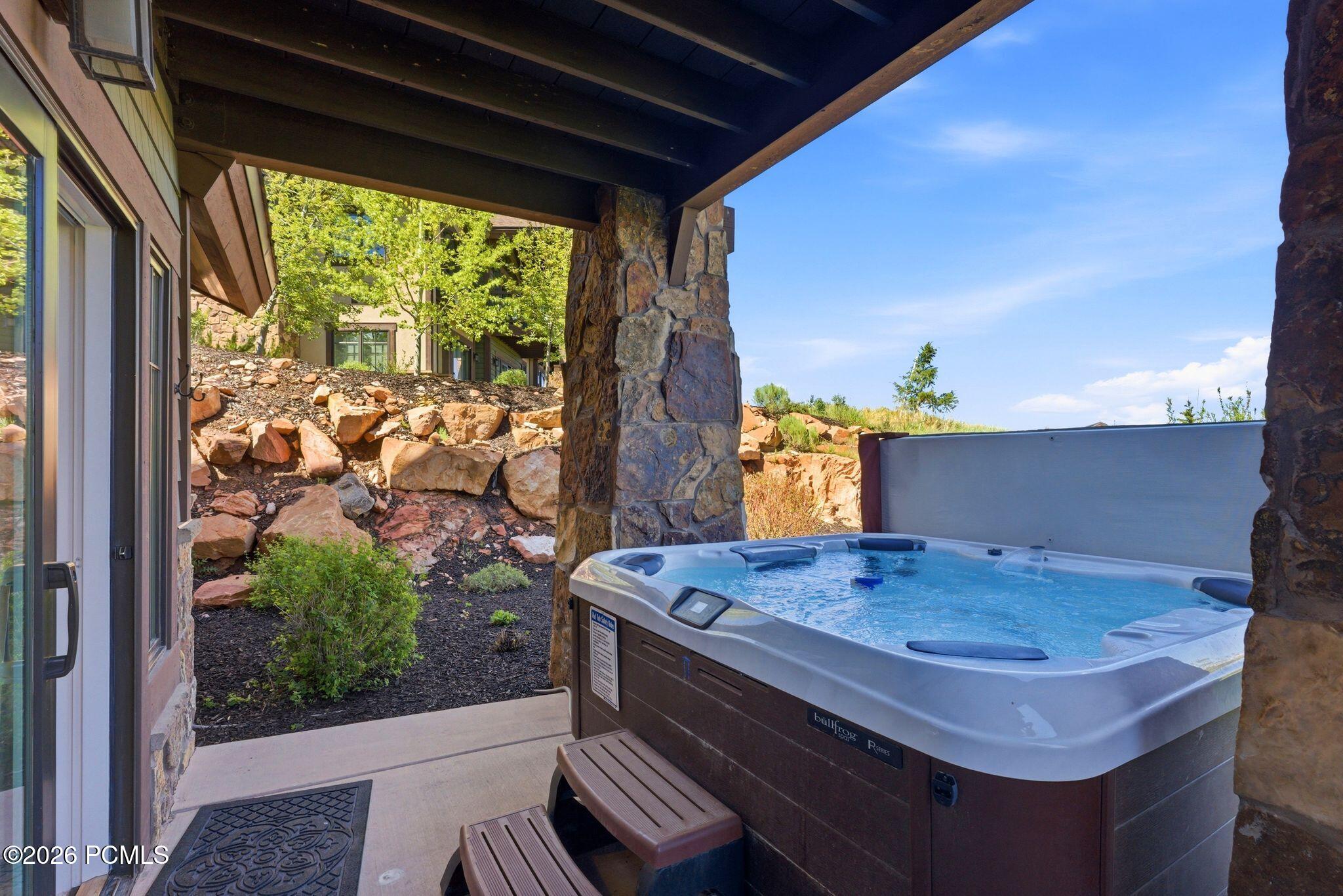 4096 Fairway Lane