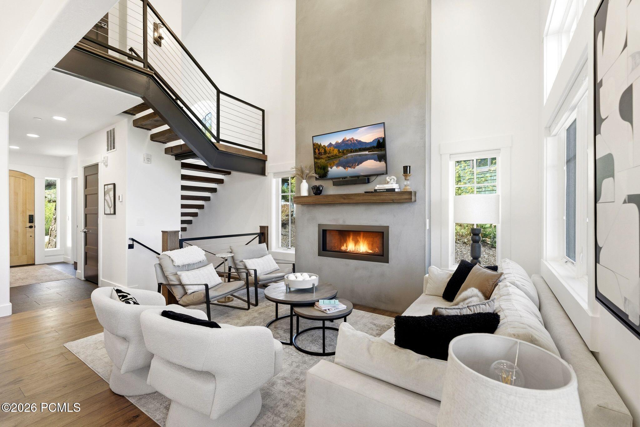 4096 Fairway Lane