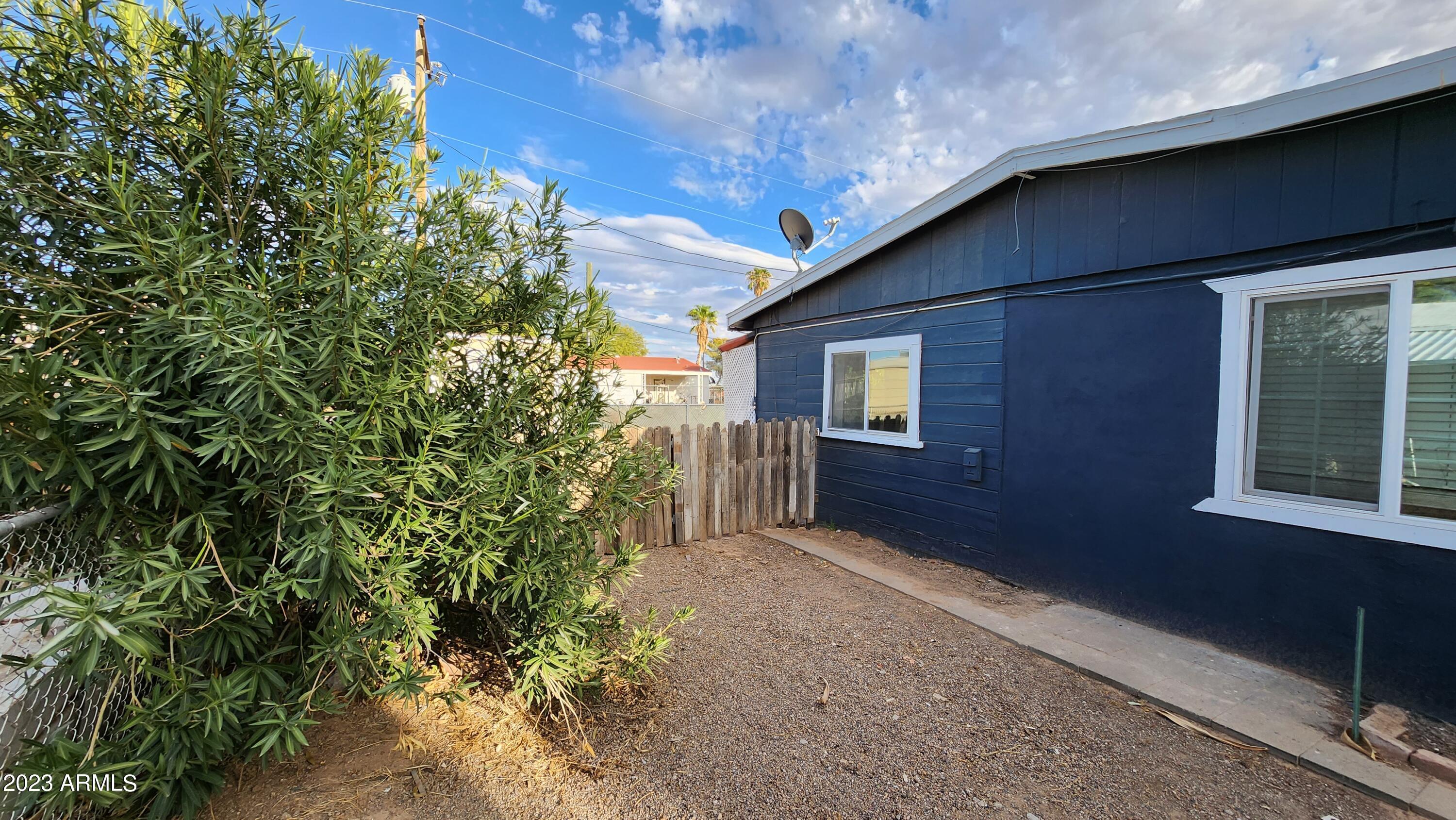 4557 N Palomino Lane