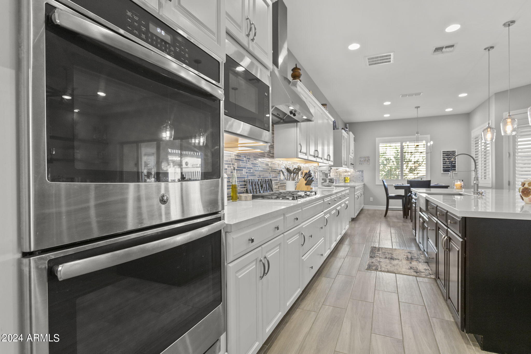 9150 W FOOTHILL Drive
