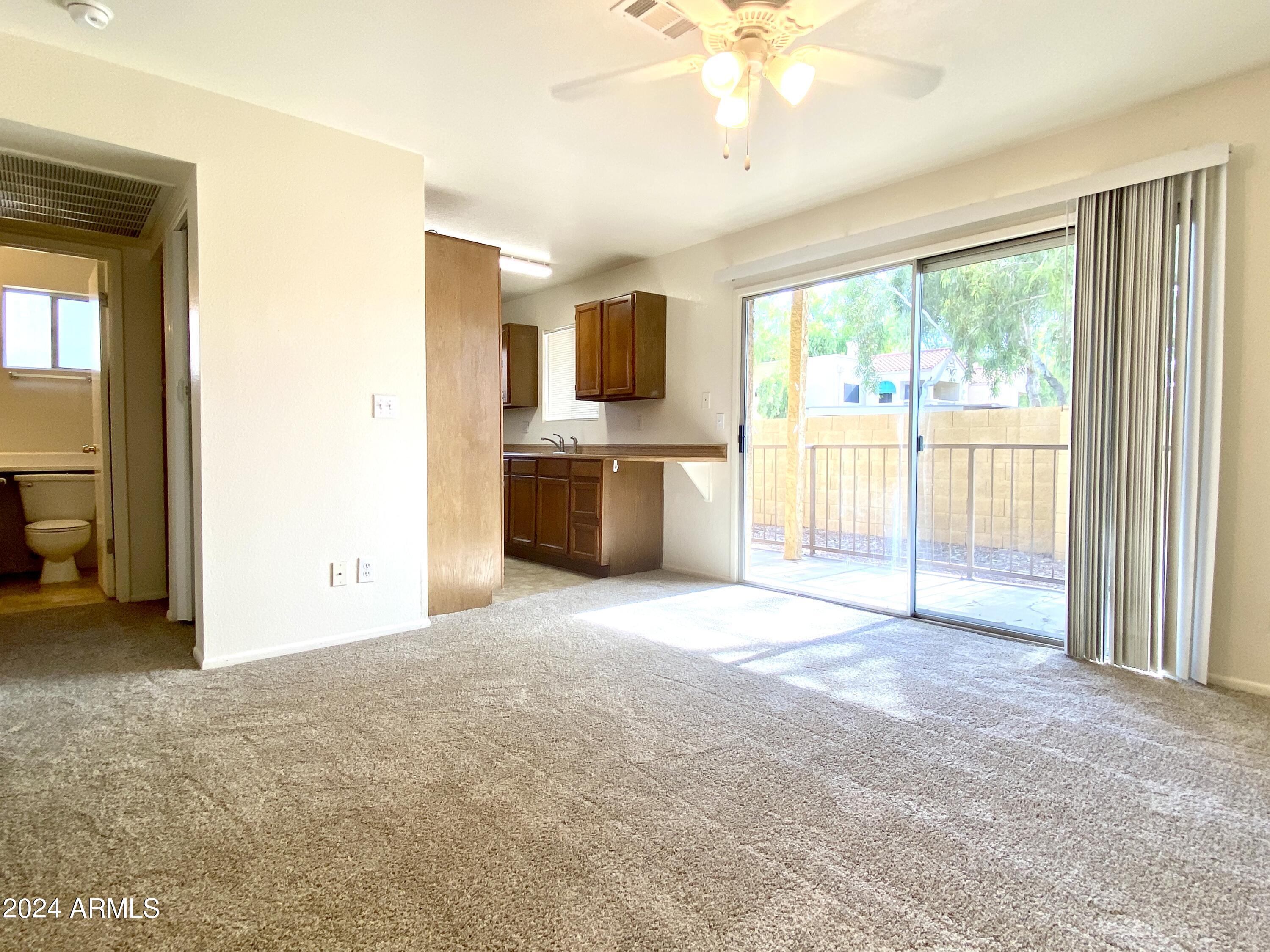 653 W GUADALUPE Road, 1017