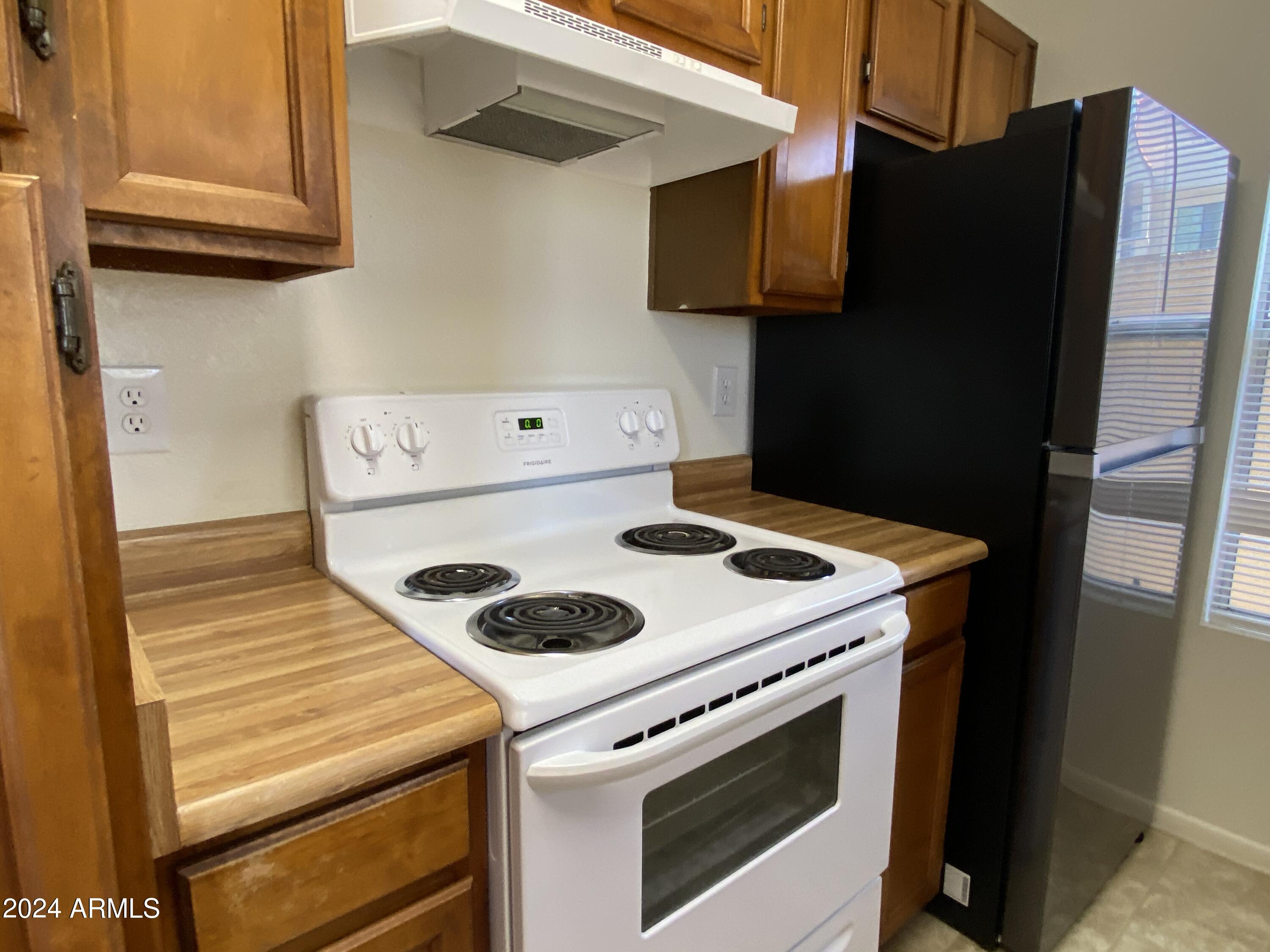 653 W GUADALUPE Road, 1017