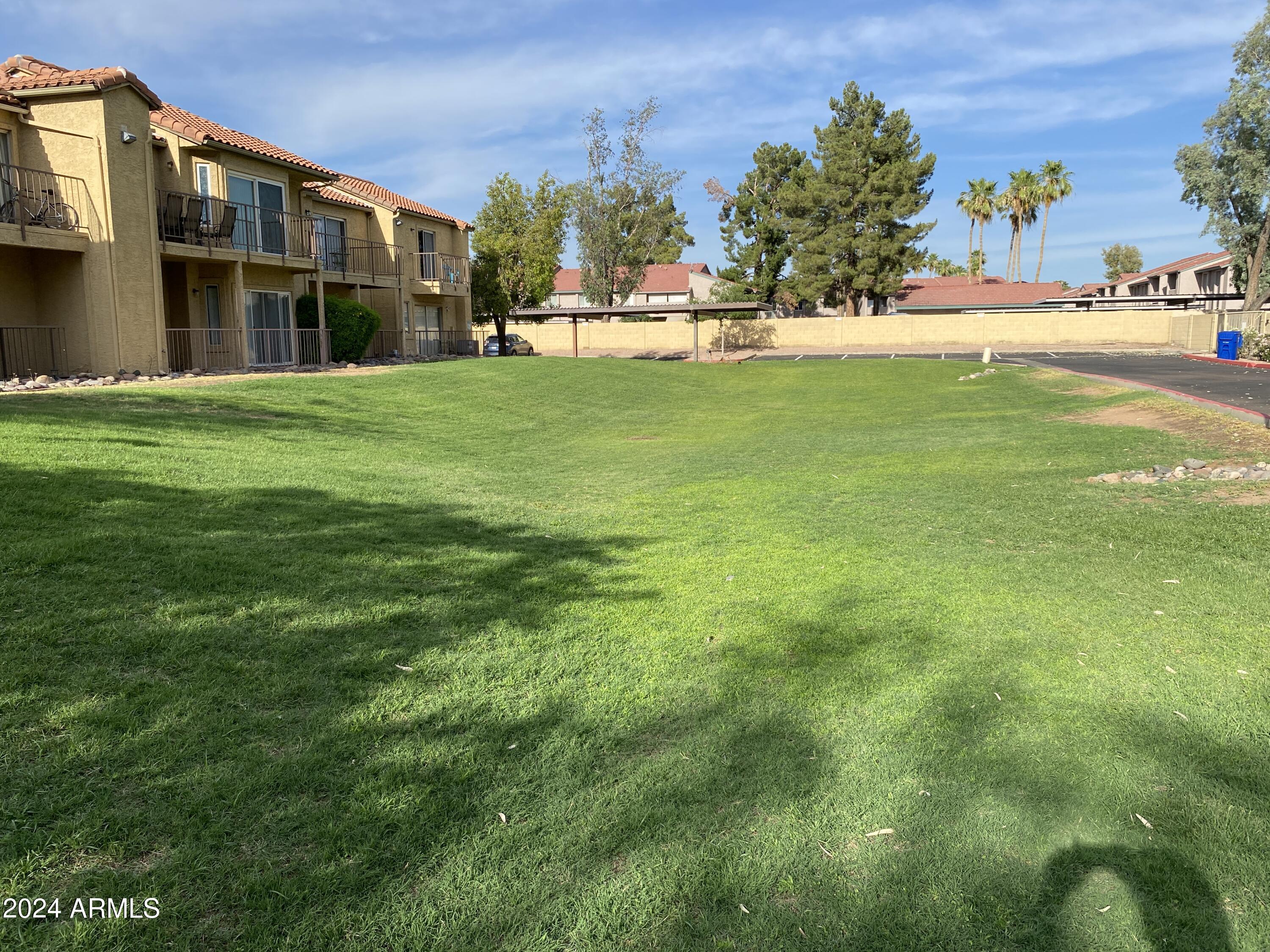 653 W GUADALUPE Road, 1017