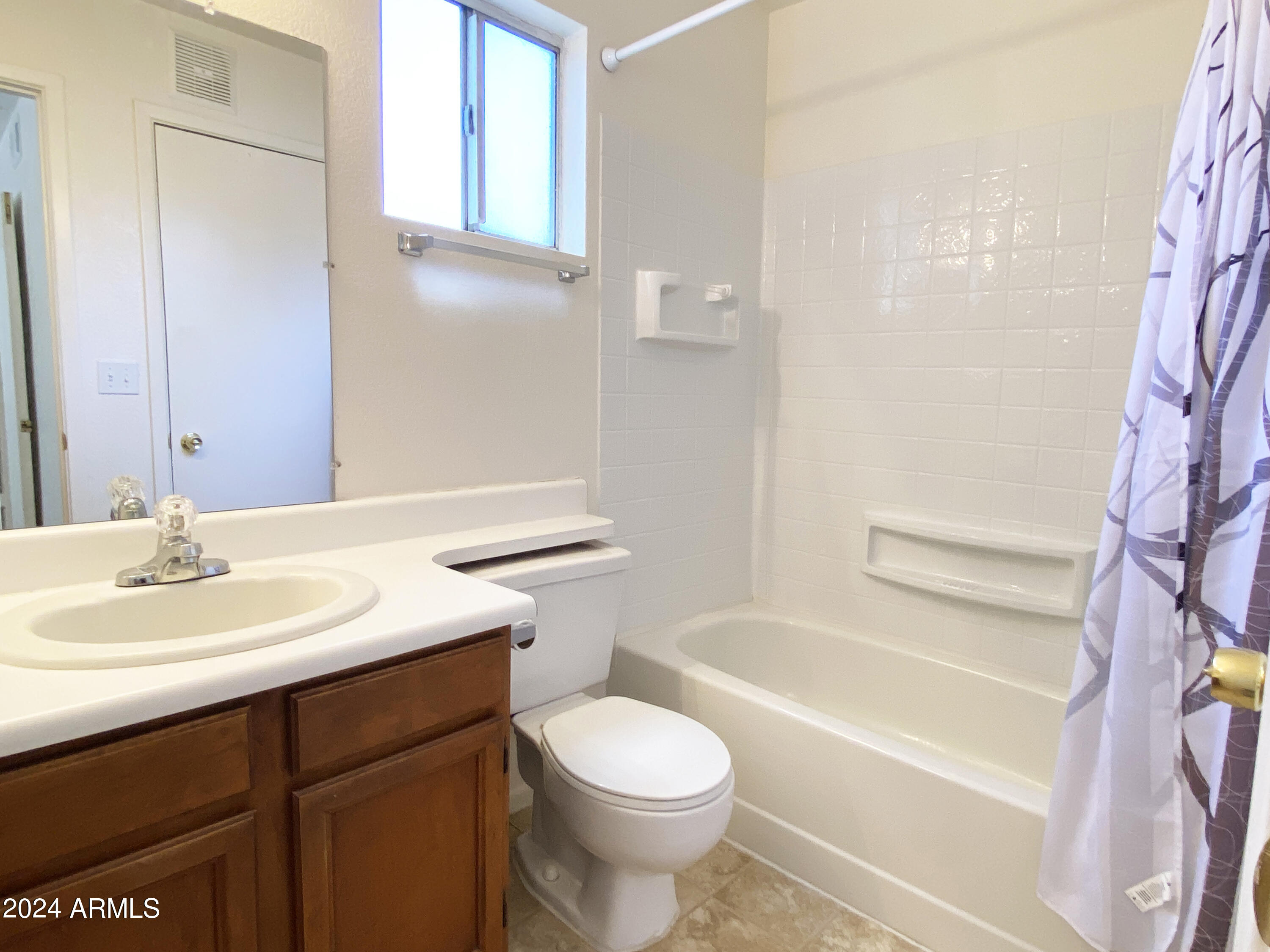 653 W GUADALUPE Road, 1017