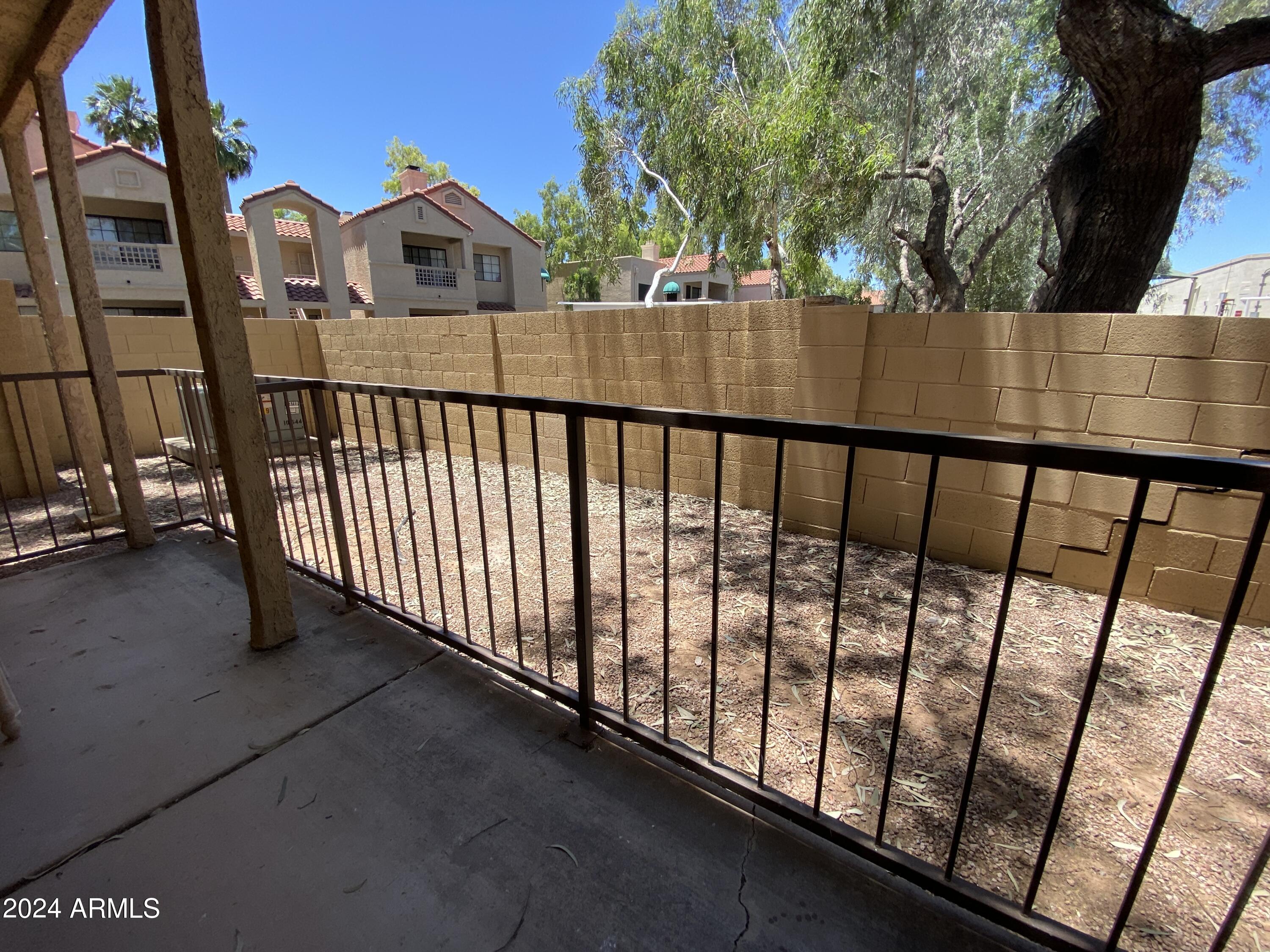 653 W GUADALUPE Road, 1017