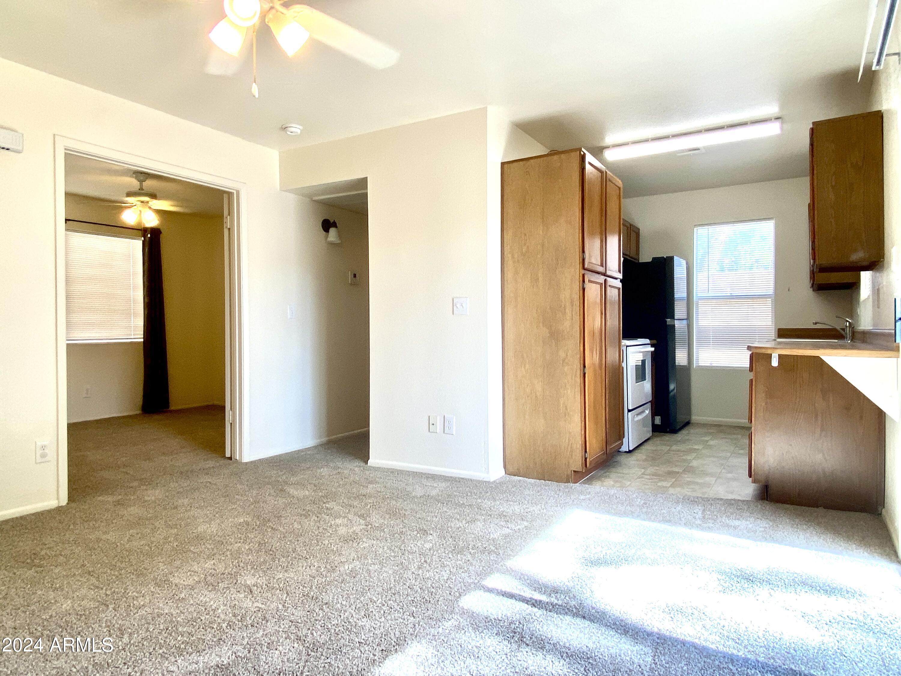 653 W GUADALUPE Road, 1017