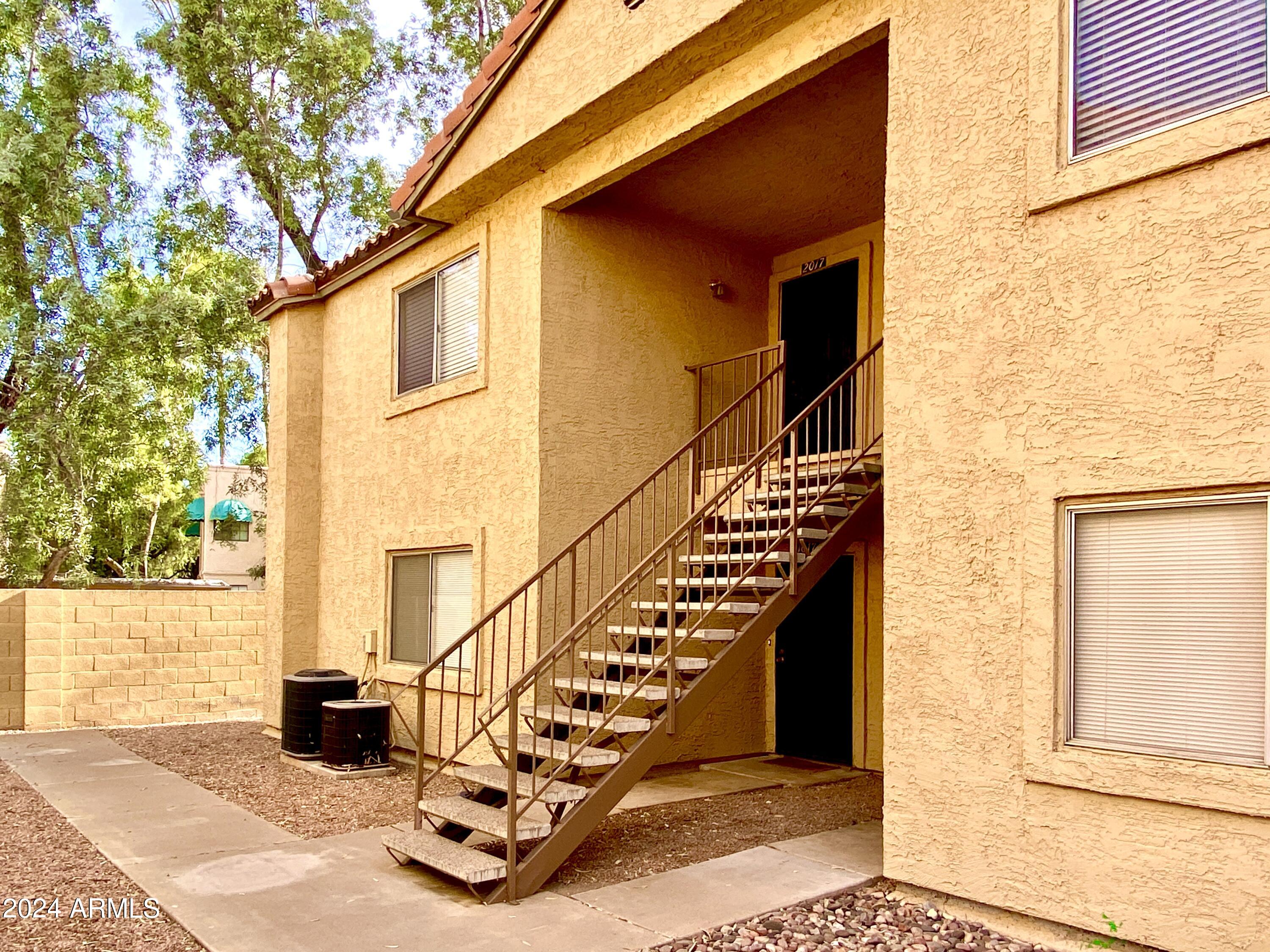 653 W GUADALUPE Road, 1017
