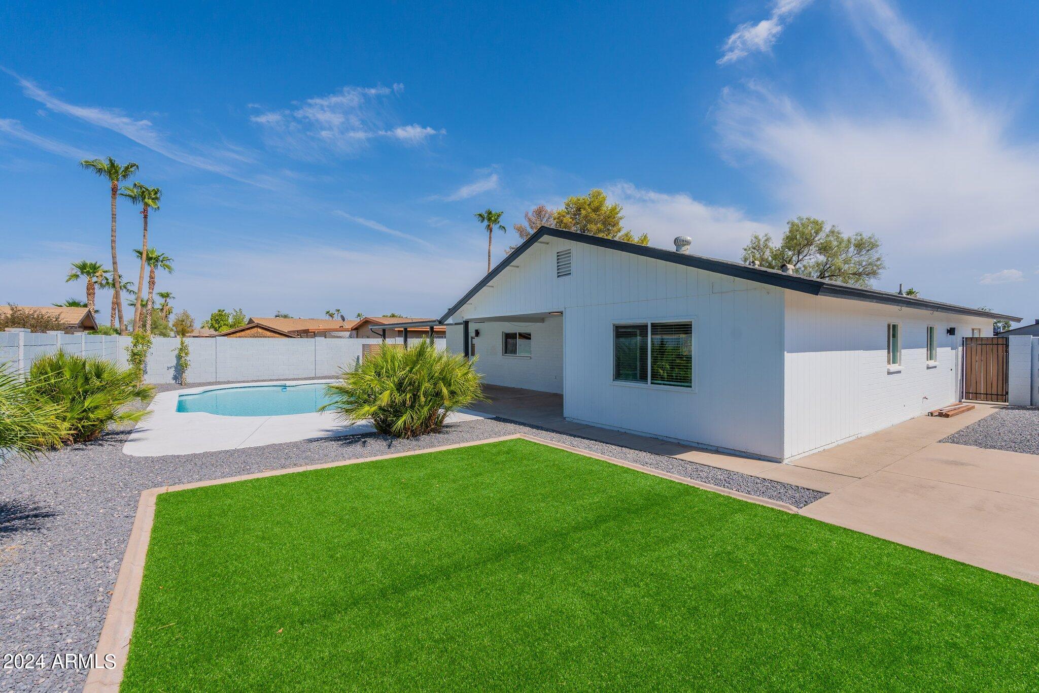 4742 W GRANDVIEW Road