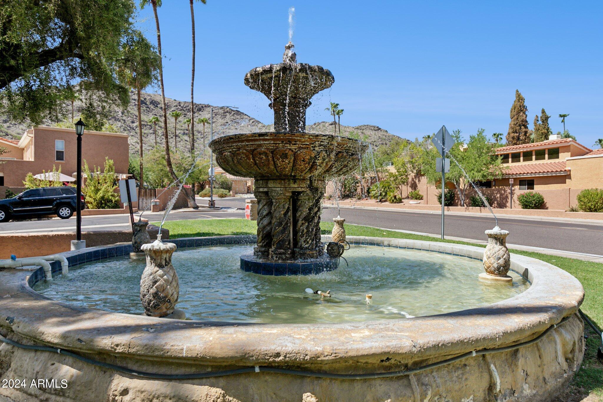1105 E TAPATIO Drive