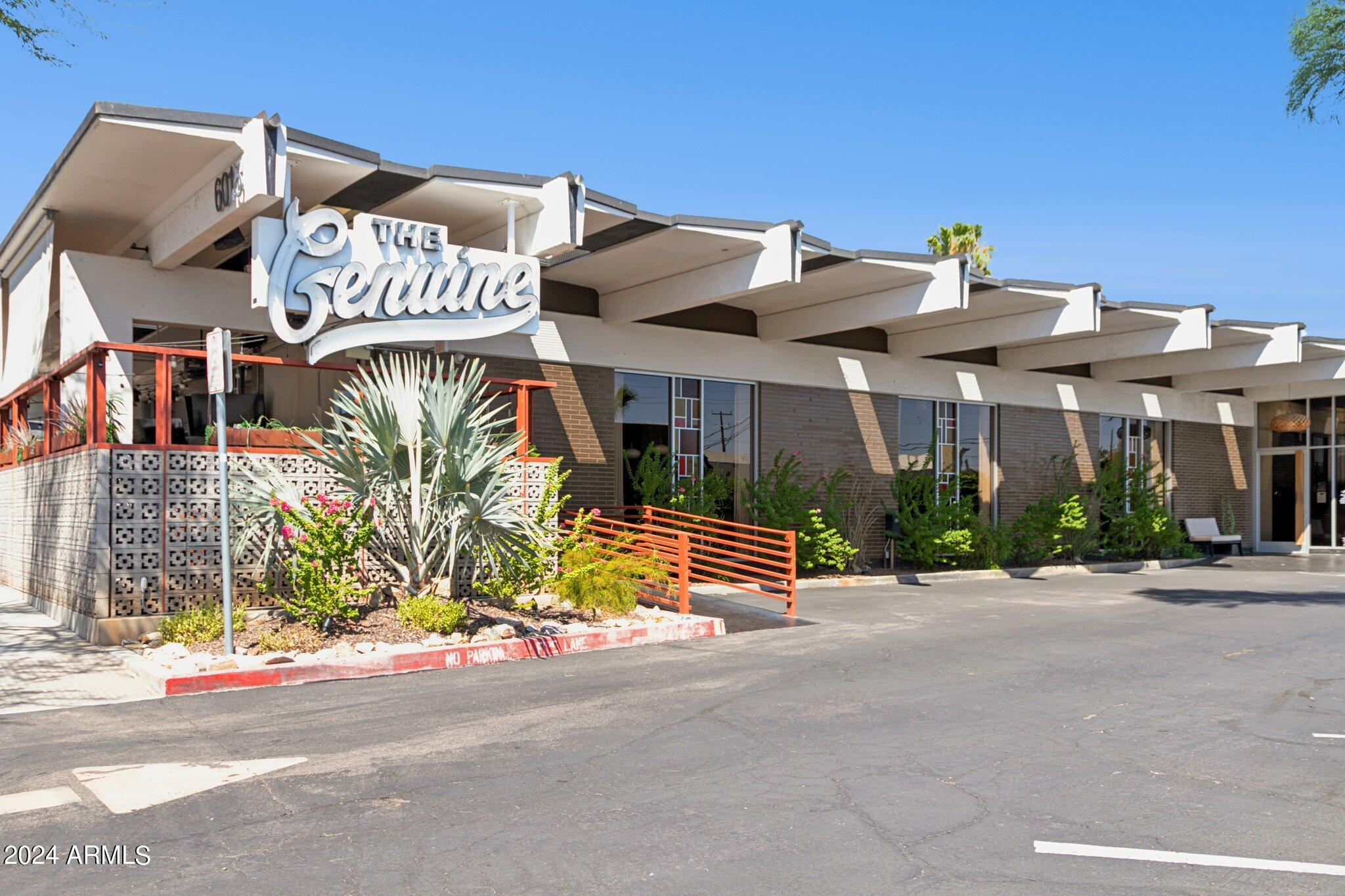 1105 E TAPATIO Drive
