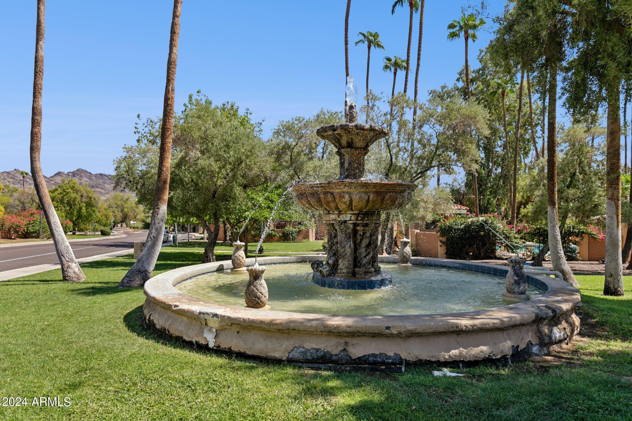 1105 E TAPATIO Drive