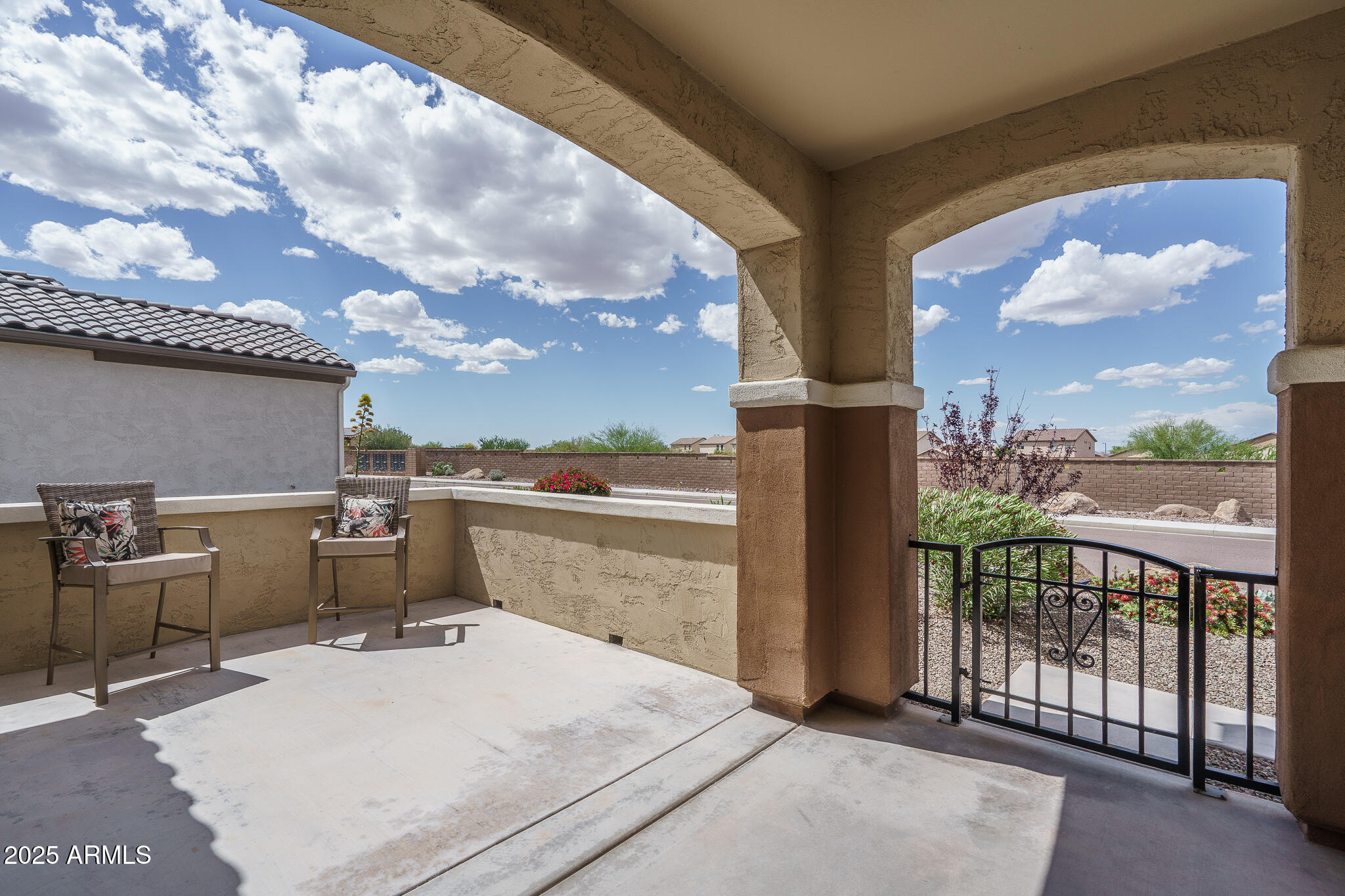 26017 W MAPLE Drive