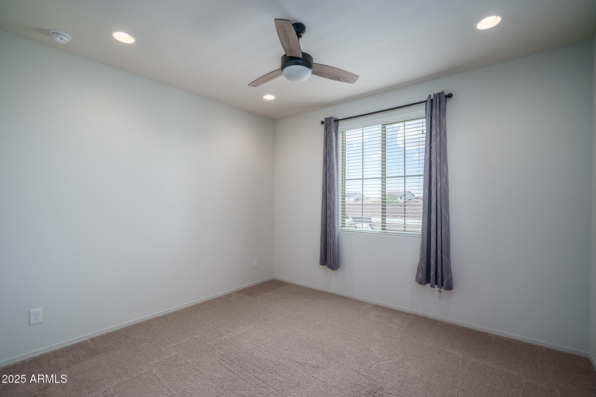 26017 W MAPLE Drive