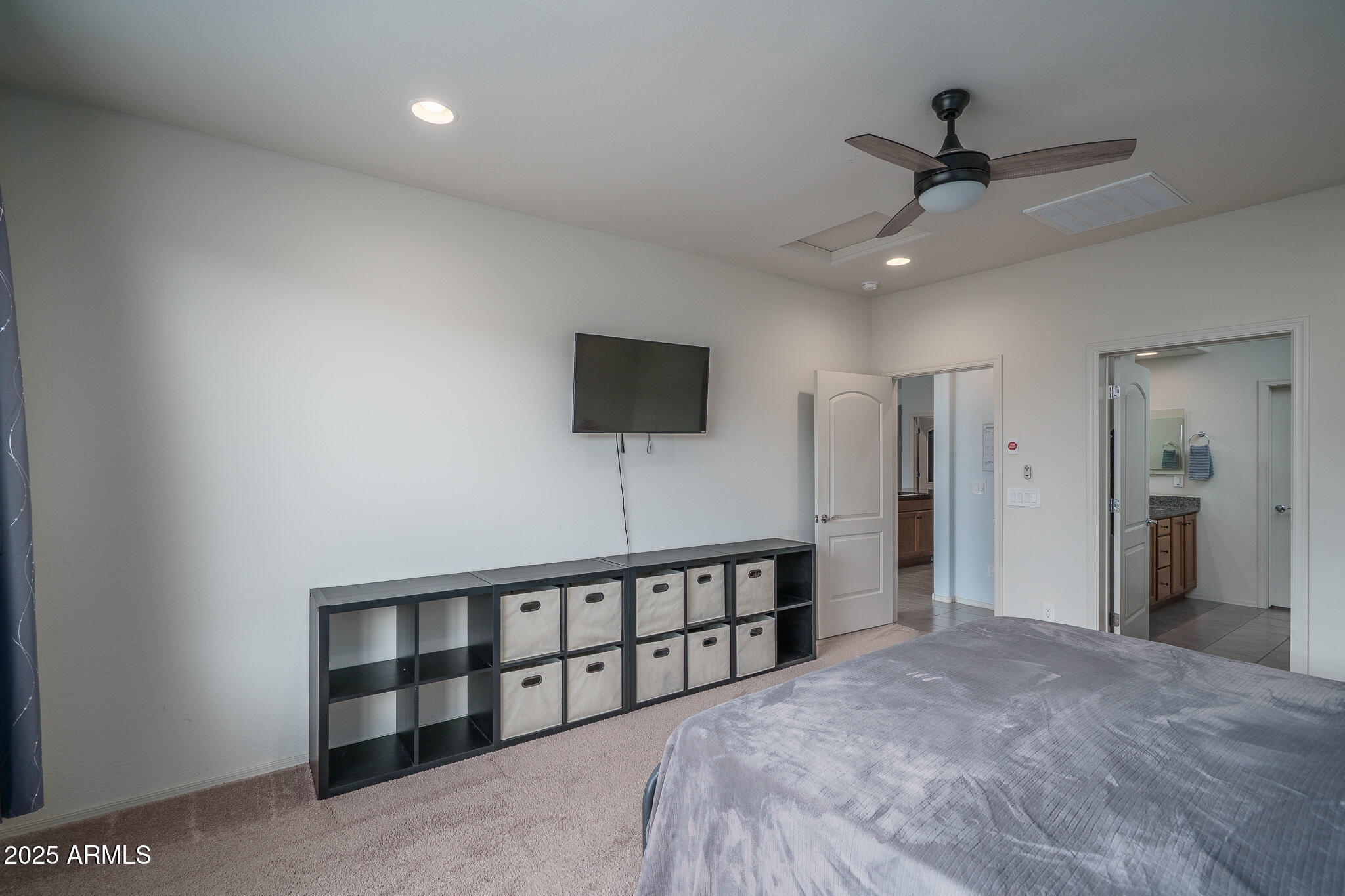 26017 W MAPLE Drive