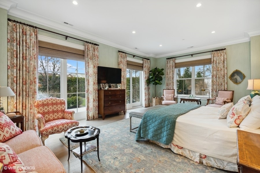 1095 Kelmscott Way Unit: 300