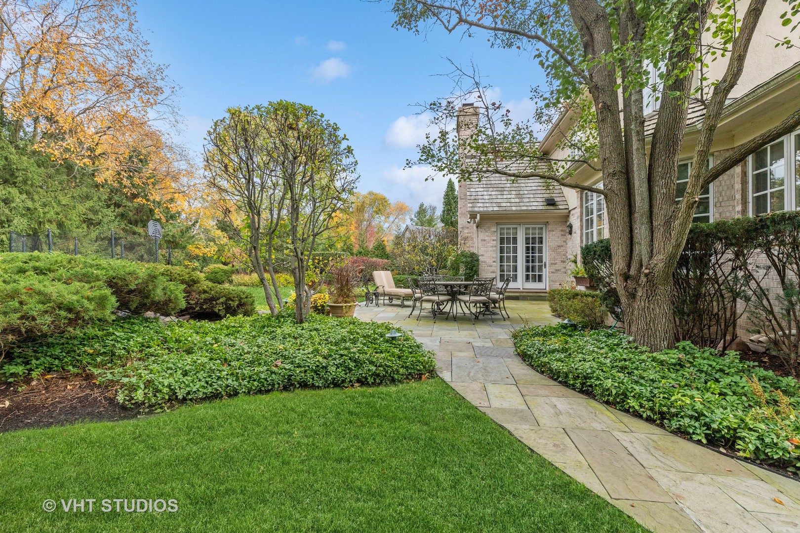 1190 Longmeadow Lane