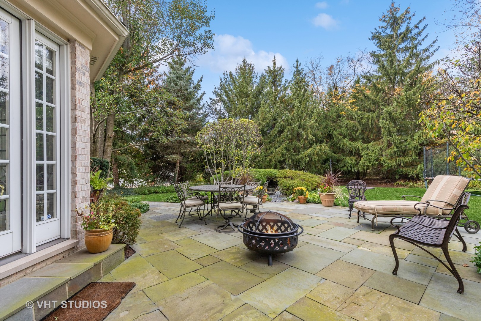 1190 Longmeadow Lane