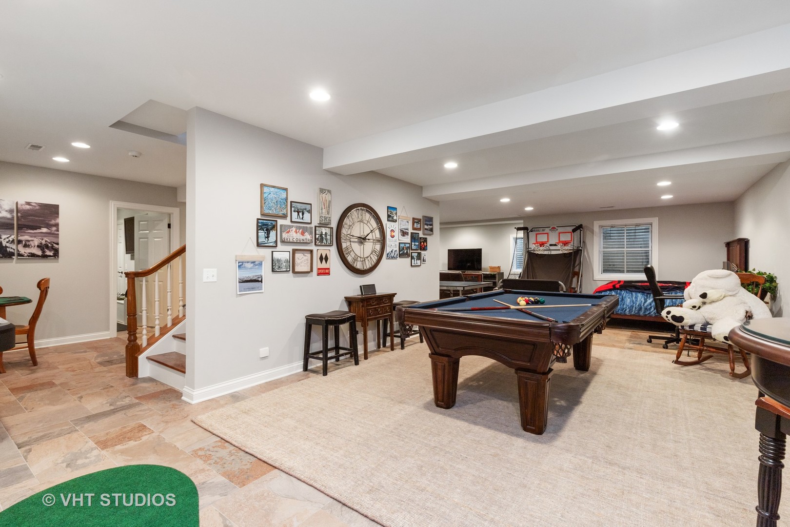 1190 Longmeadow Lane