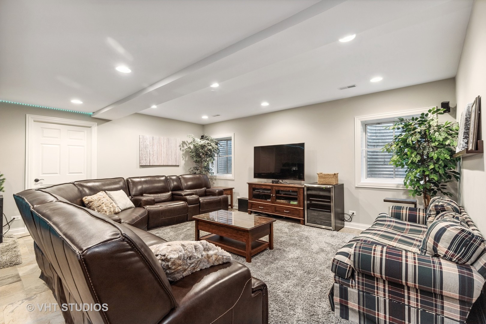 1190 Longmeadow Lane