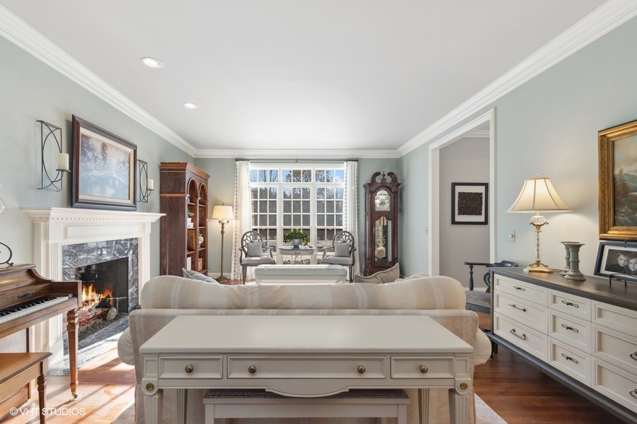 1190 Longmeadow Lane